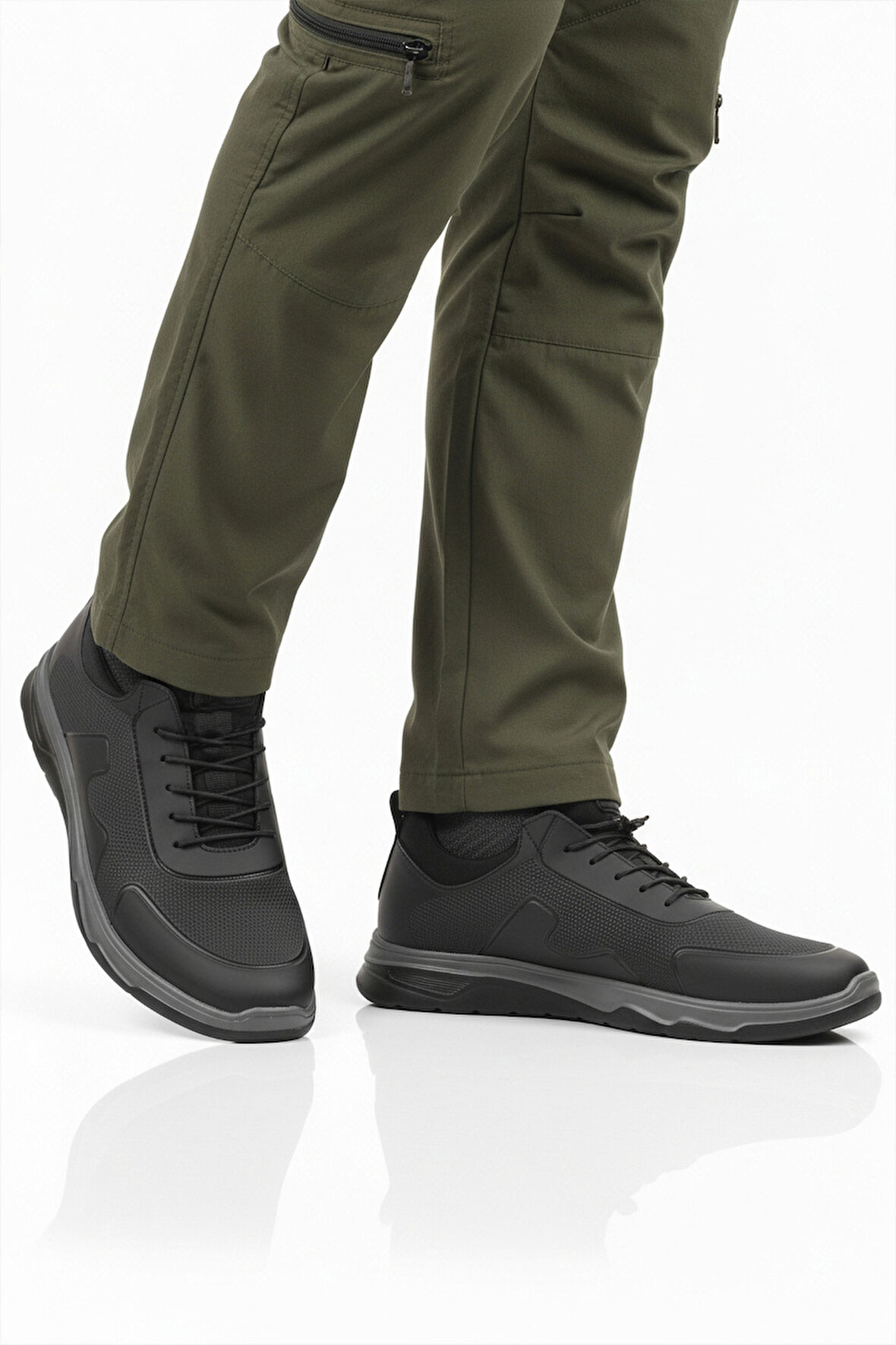 Siyah Lastik Bağcıklı Hafif Esnek Erkek Spor Ayakkabı Kaif 2323 M