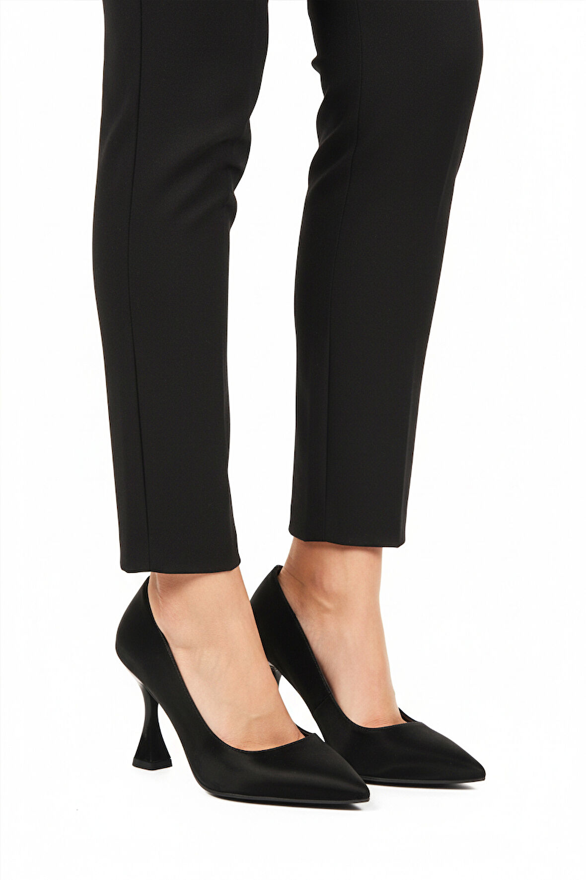 Siyah İnce Uzun Kadın Topuklu Abiye Ayakkabı 665127 Z