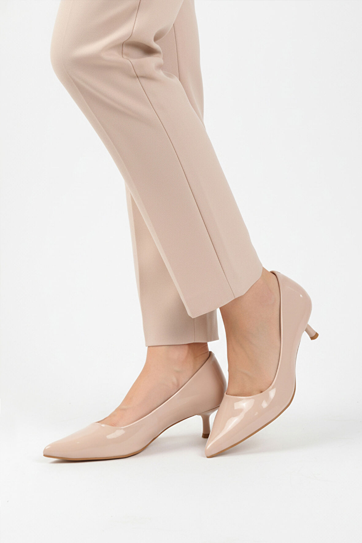 Bej Rugan Hafif Kadın İnce Kısa Topuklu Ayakkabı 458343 Z