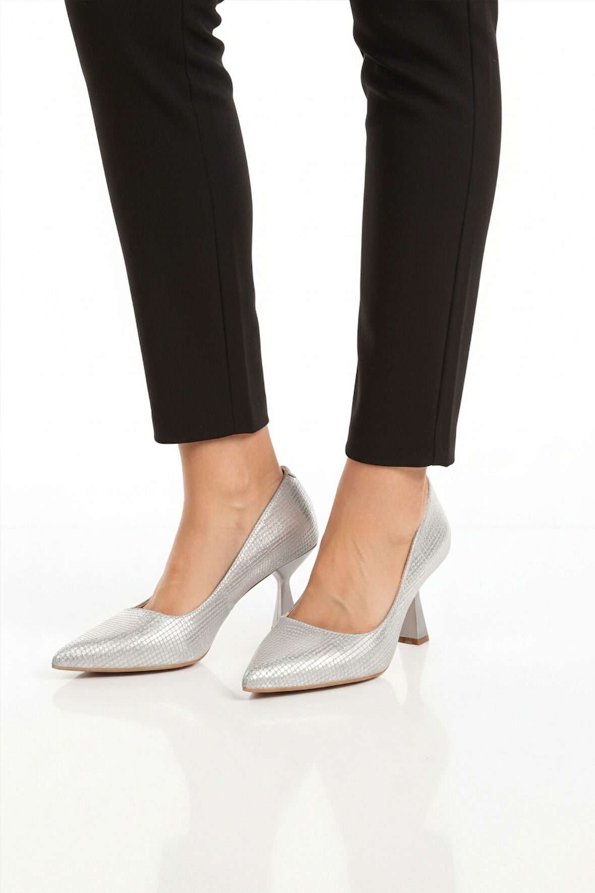 Gümüş İnce Topuklu Kadın Abiye Ayakkabı 665140 Z