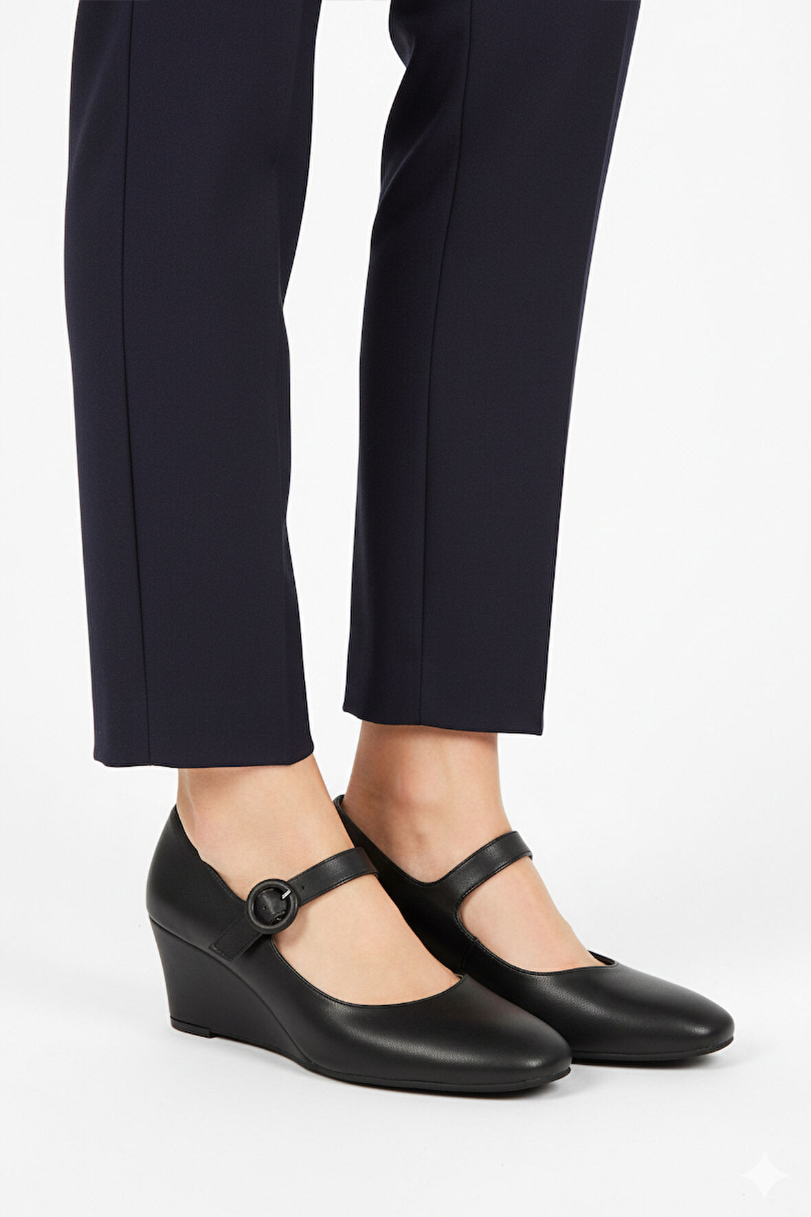 Siyah Dolgu Topuklu Bantlı Kadın Casual Ayakkabı 312478 Z