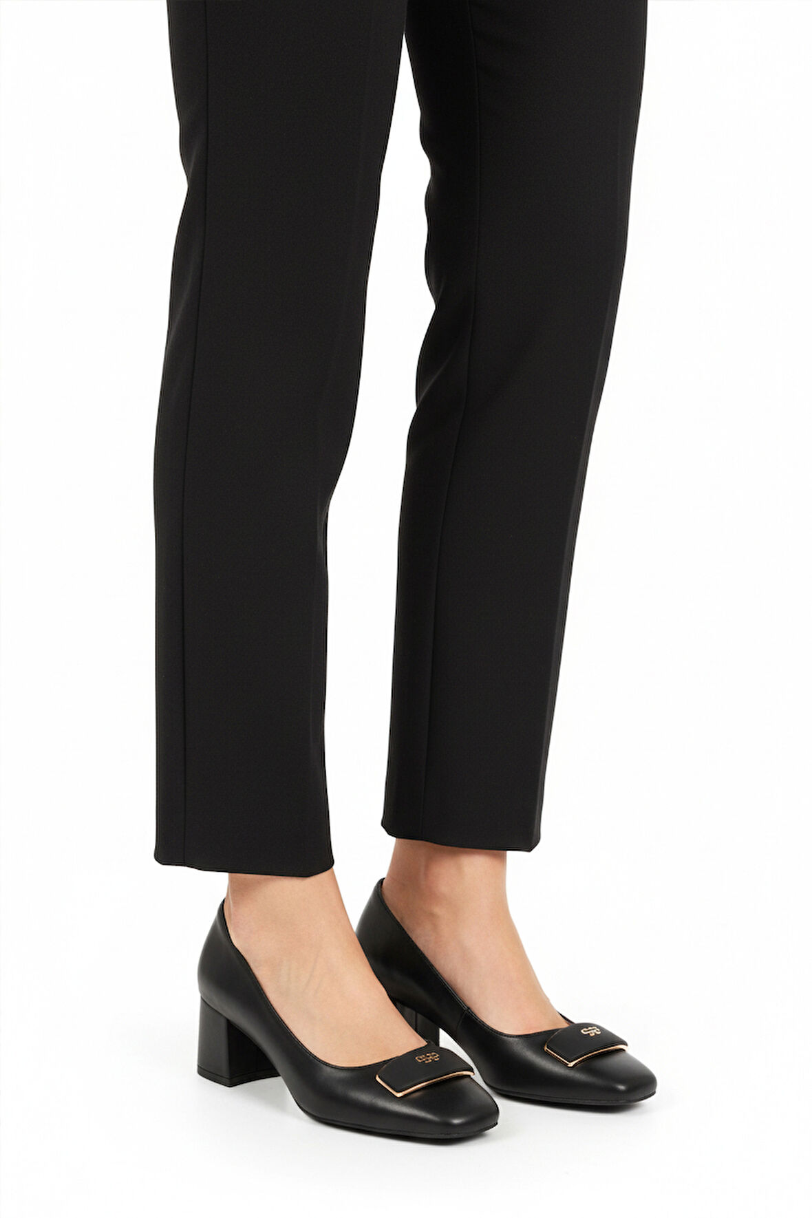 Siyah Cilt Kalın Topuklu Kadın Abiye Ayakkabı 695039 Z