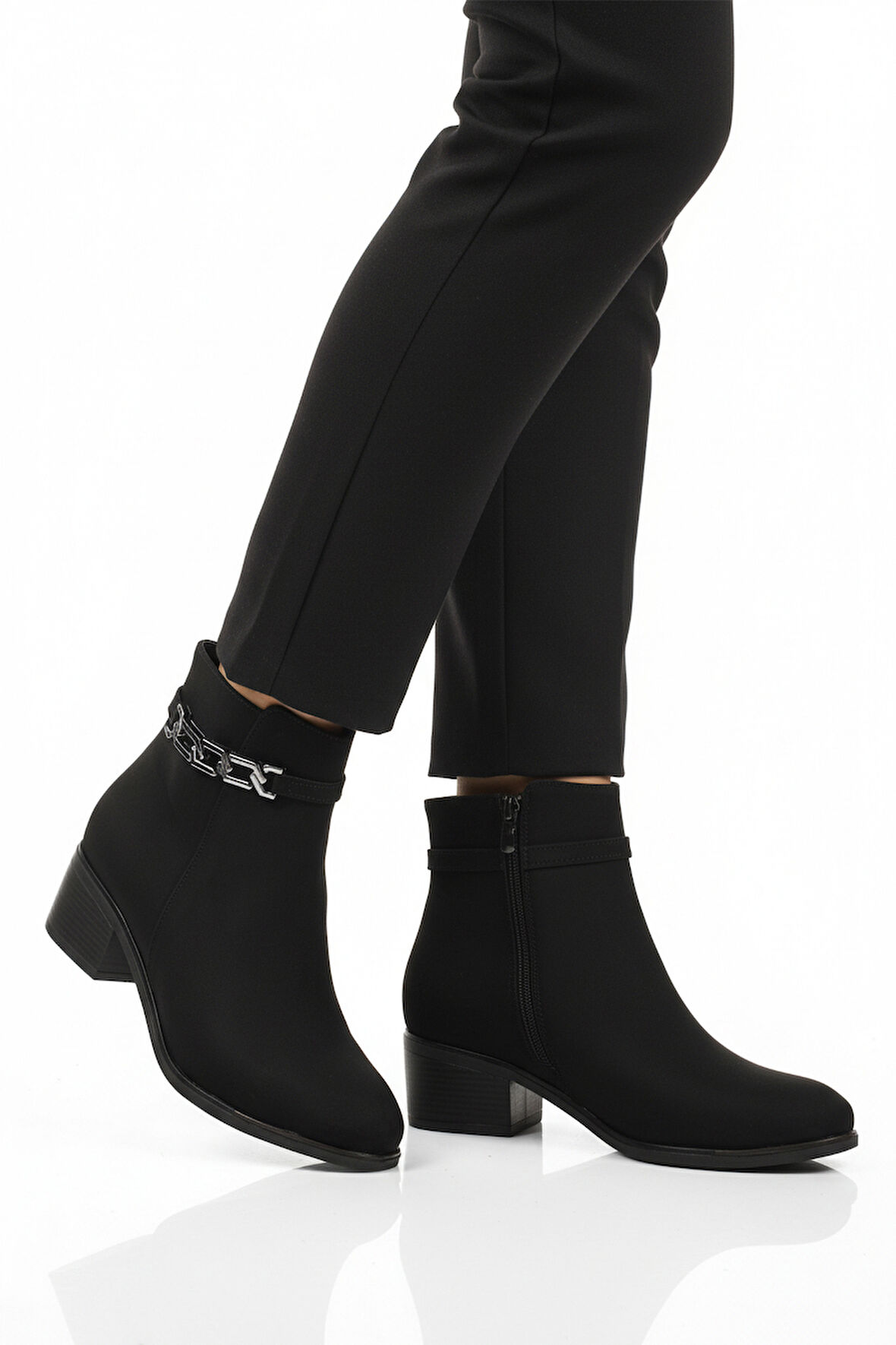 Siyah Zümrüt Fermuarlı Polarlı Kadın Topuklu Bot 325131 Z