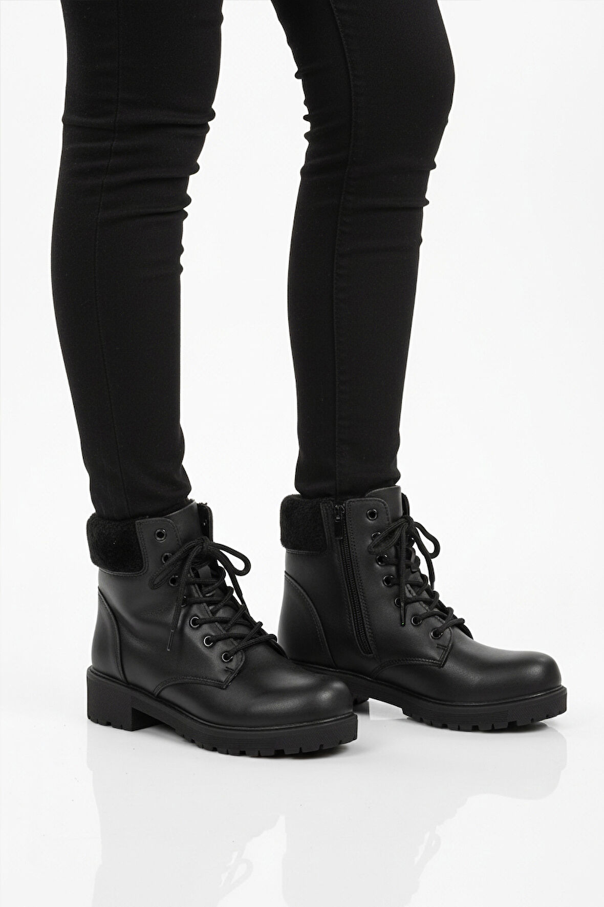 Siyah İçi Polarlı Kaymaz Kadın Bot Marc 4030 Z