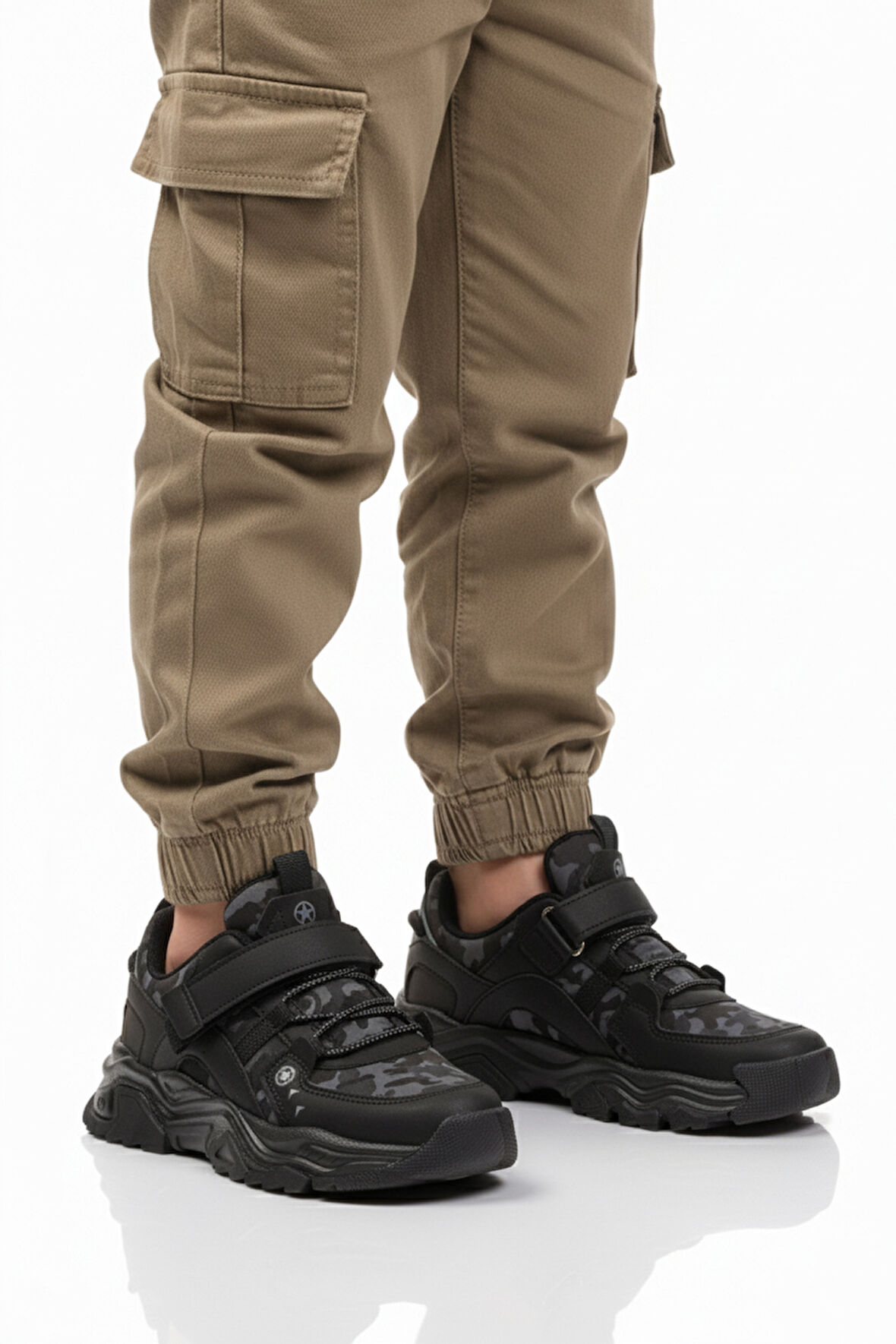 Siyah Cırtlı Hafif Esnek Erkek Çocuk Spor Ayakkabı 2021 F