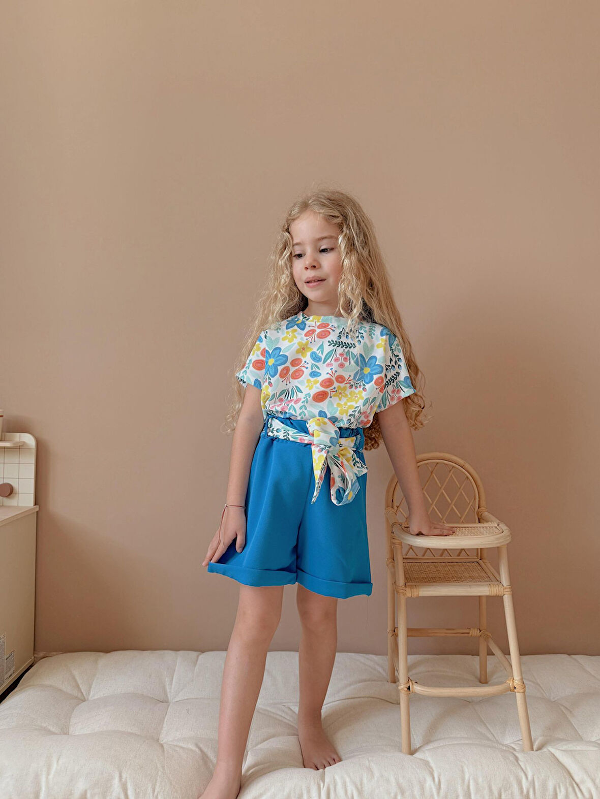 Kız Çocuk Airobin Kumaş Bağlama Detaylı Şortlu Takım