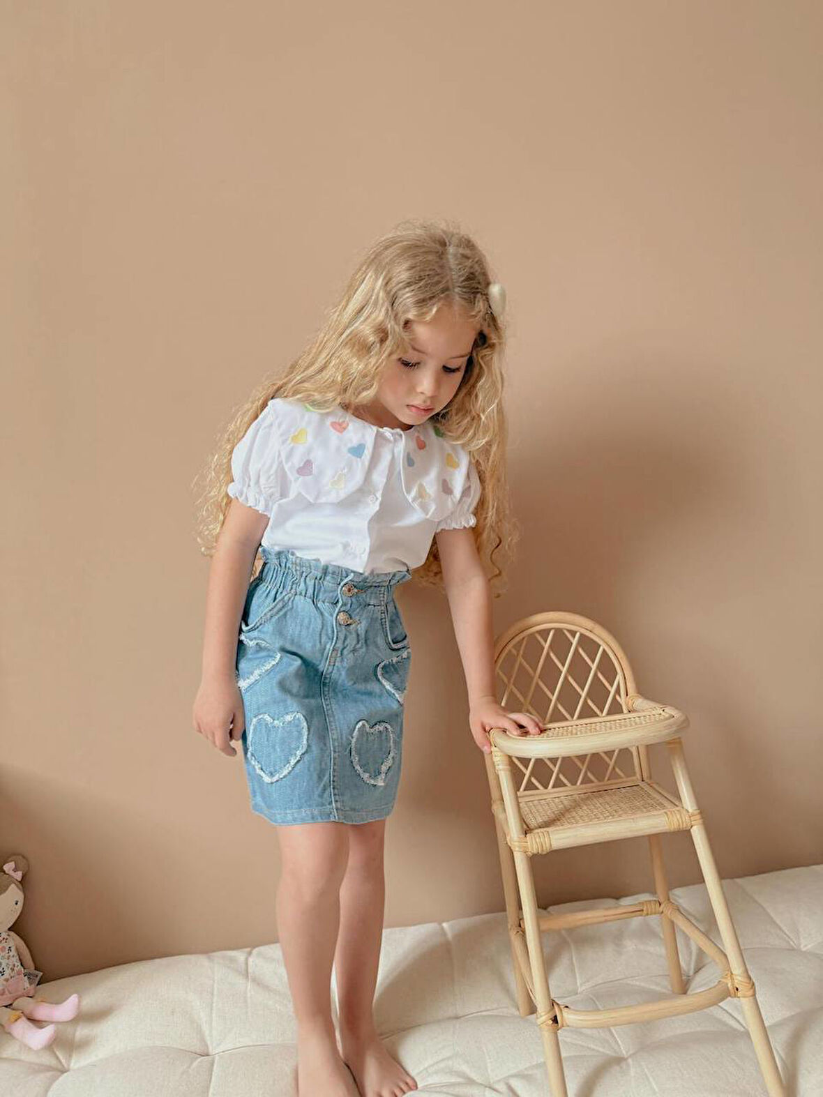 Kız Çocuk Kalp Nakışlı Kot Etekli Takım