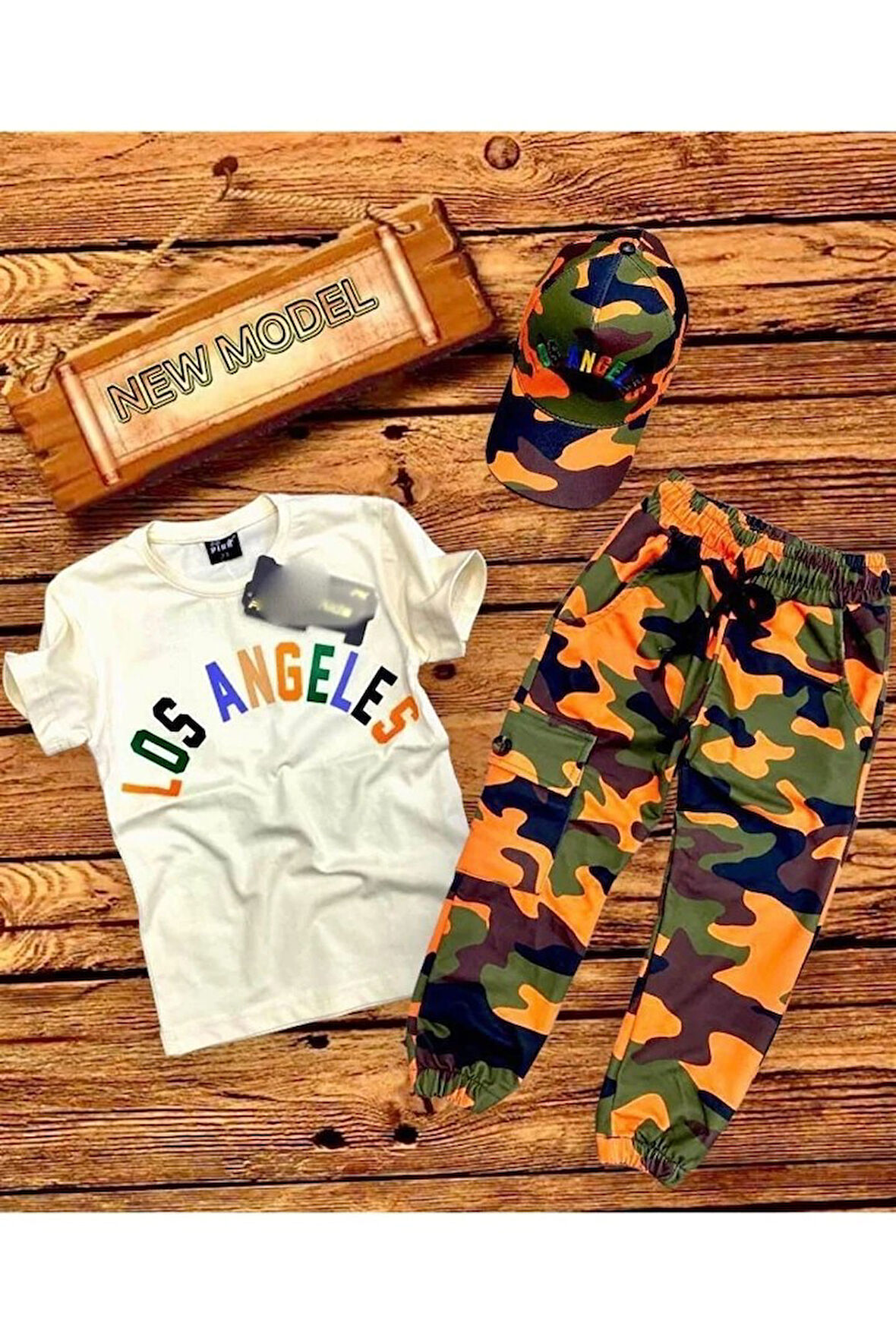30107 Los Angeles Baskılı Siyah Tişört Kamuflaj Eşortman Şapka 3’lü Erkek Çocuk Takım