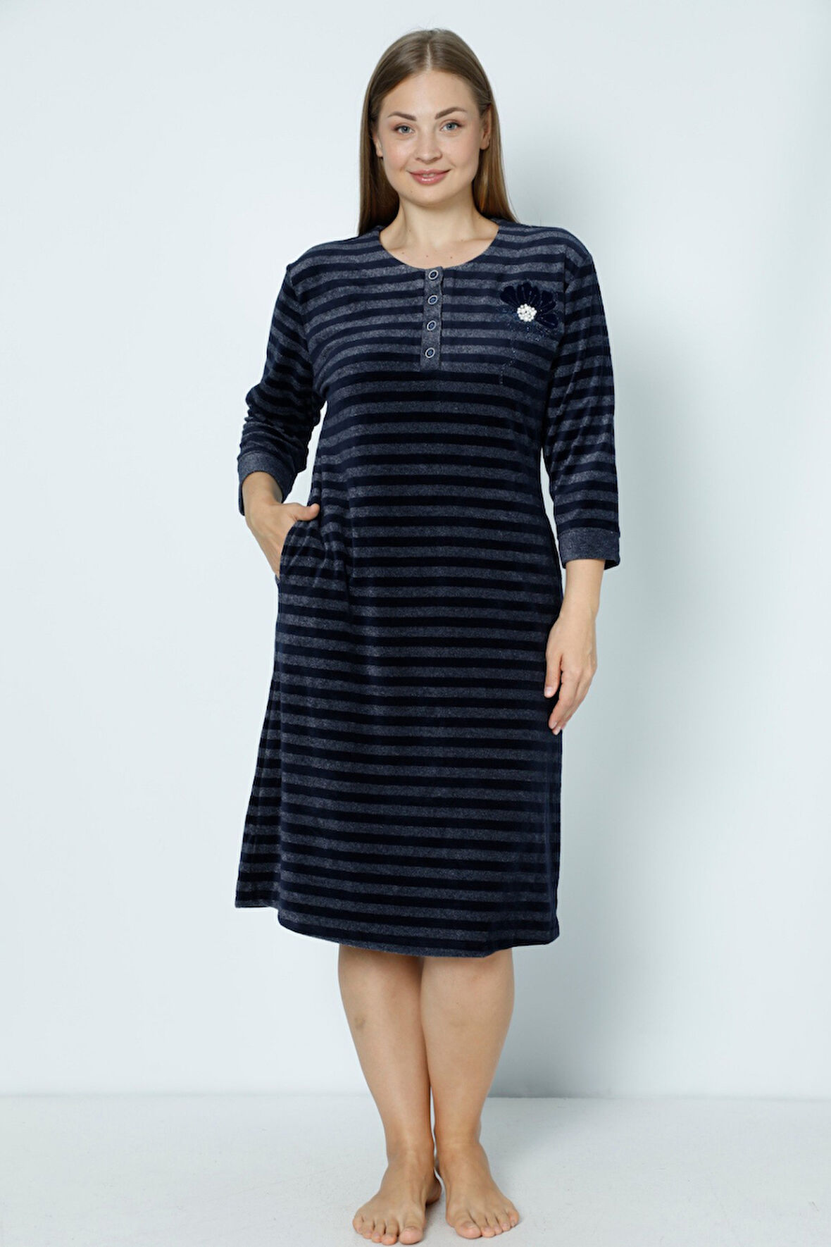 Lacivert Cepli Düğmeli Taş Detaylı Büyük Beden Pamuklu Kadife Elbise