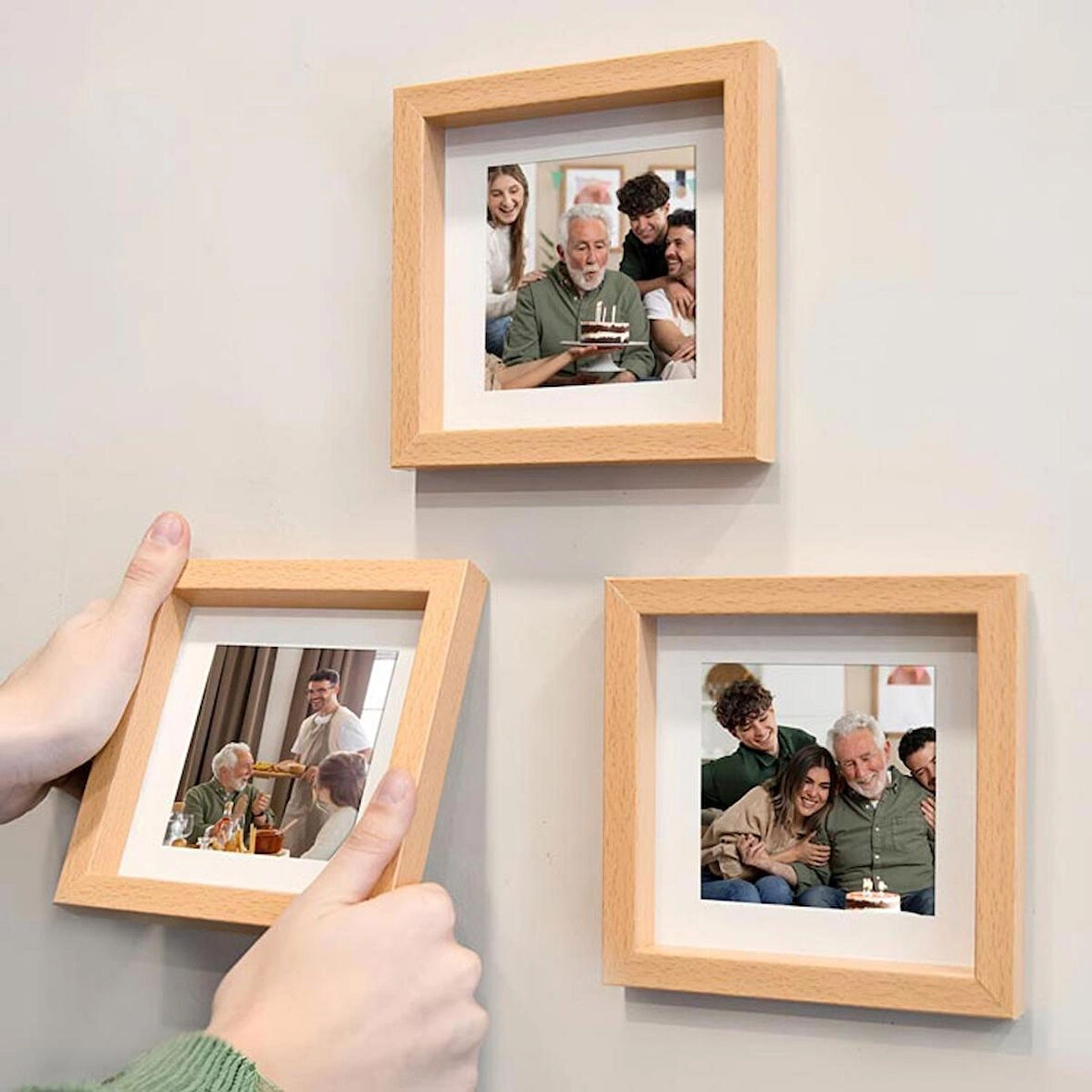 Nobbystar Yapışkanlı Sök-Tak Paspartulu Ahşap 14x14cm Pola Kare Fotoğraf Çerçevesi - 3'lü paket