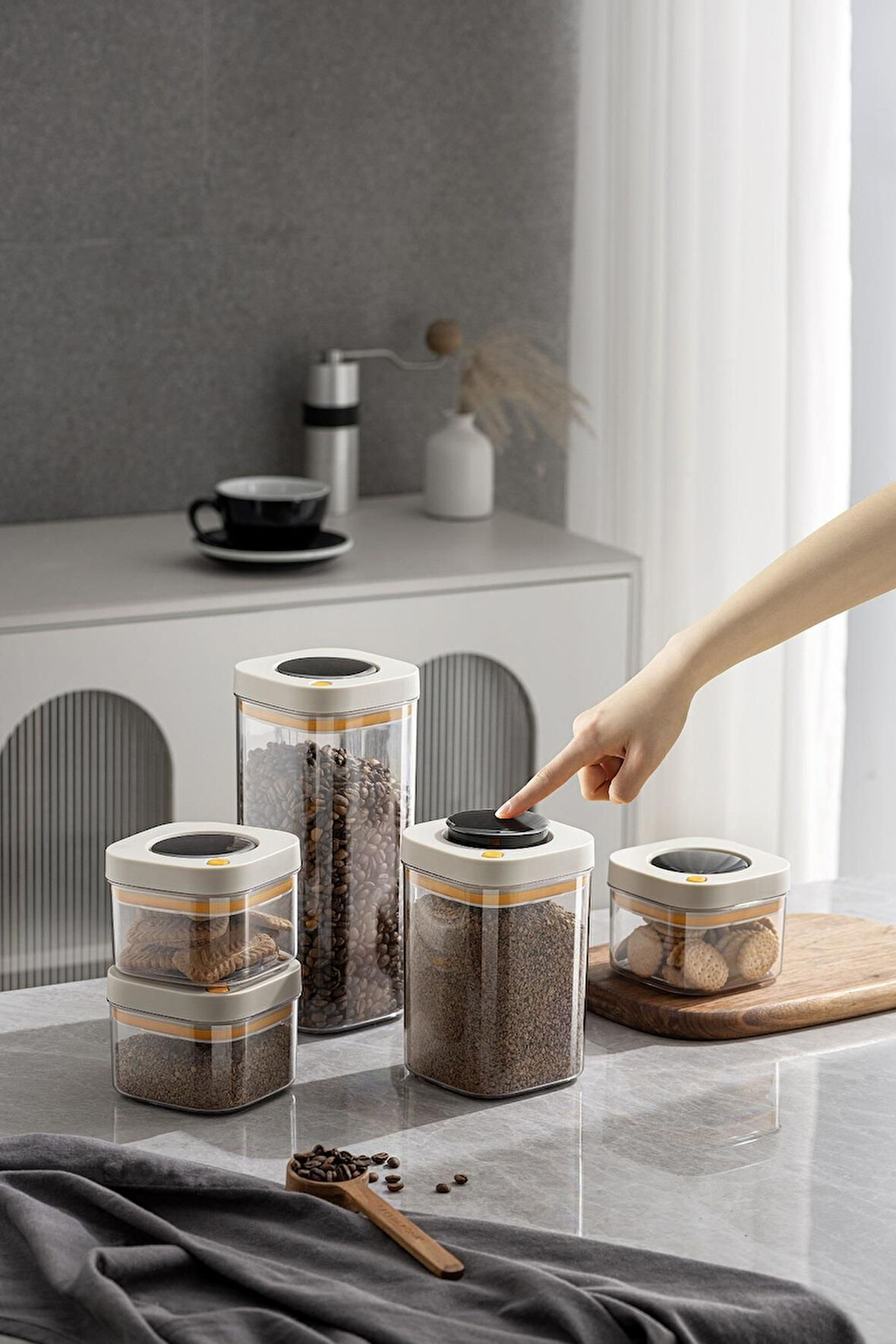 Pinmoo Kilitli Vakum Saklama Kabı Bej 380-1100-1800