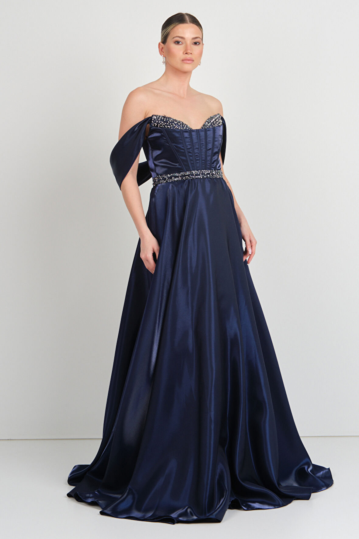 Renk Kadın Beli Korsajlı Kalp Yaka Taş Süslemeli Uzun Abiye Elbise 5257 Lacivert