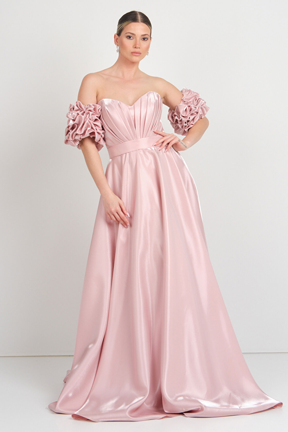 Renk Kadın Kalp Yaka Drapeli Kol Detaylı Kloş Uzun Abiye Elbise 5265 Pudra