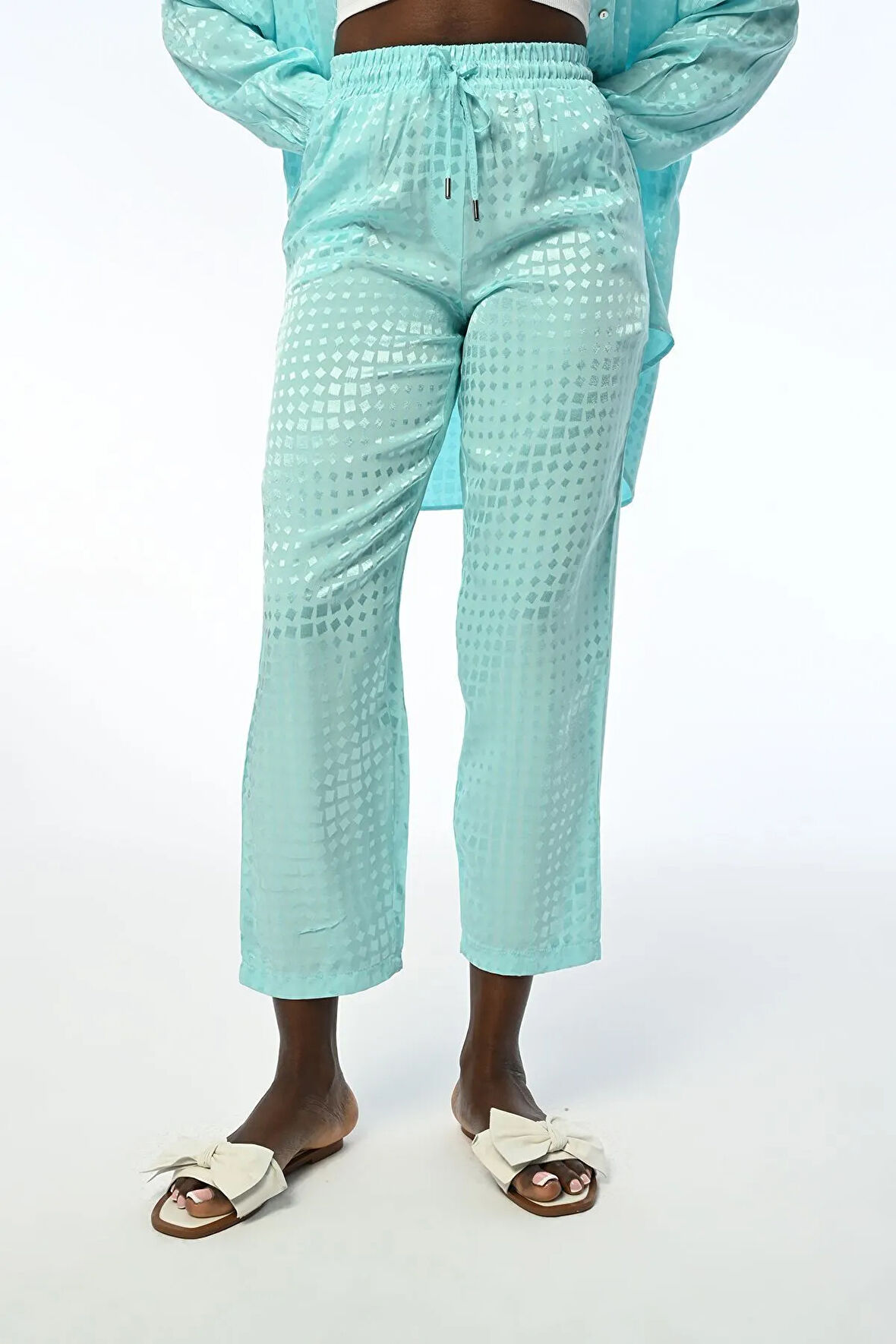 KADIN RAHAT KALIP BELİ LASTİKLİ BOL PAÇA DESENLİ MİNT RENK PANTOLON