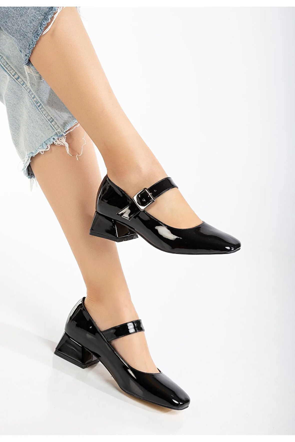 ST-006 Siyah Rugan Günlük 4 cm Topuklu  Ayakkabı