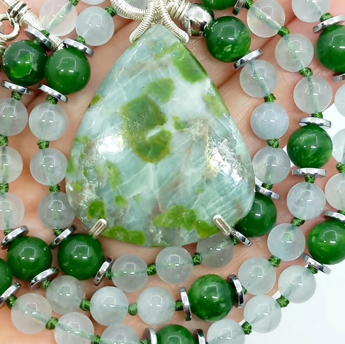 2421 Amphibolite Akuamarin Yeşim Hematit el yapımı düğümlü kolye