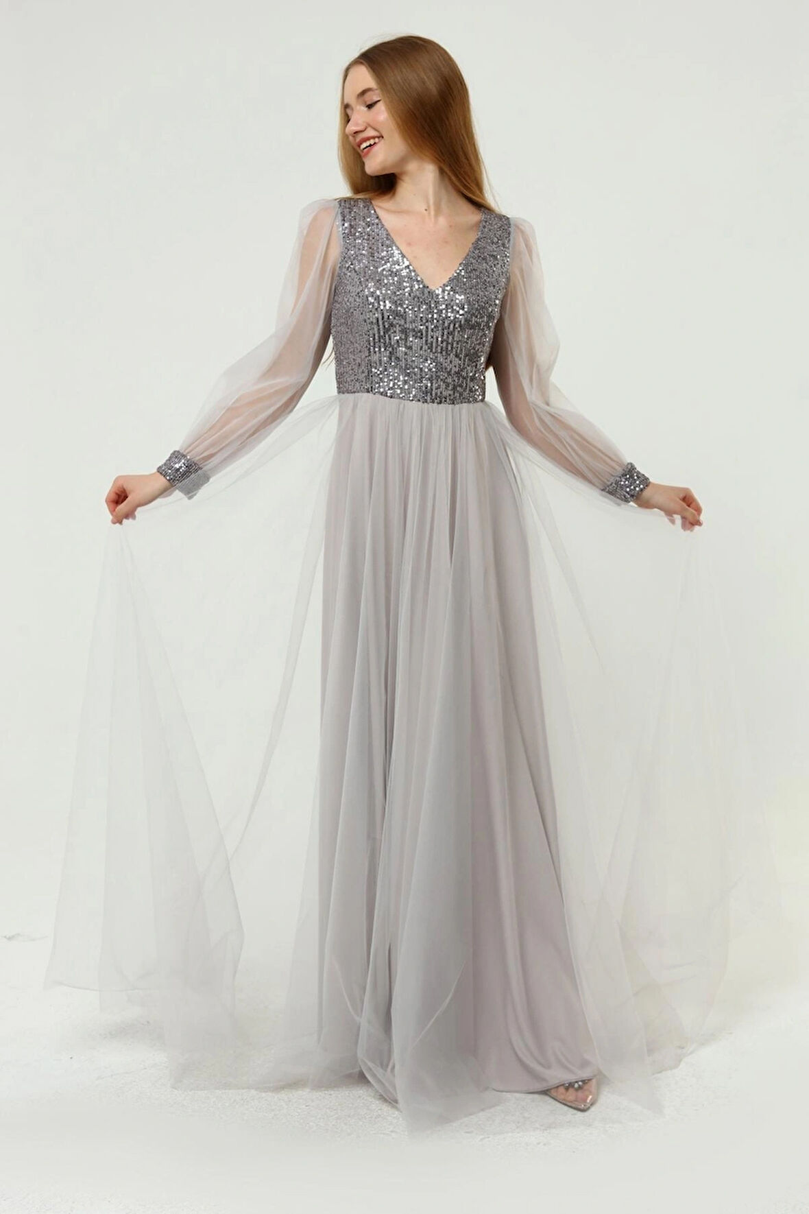 Kadın Abiye Ve Mezuniyet Elbiseleri Payet Detaylı V Yaka Tül Abiye Elbise