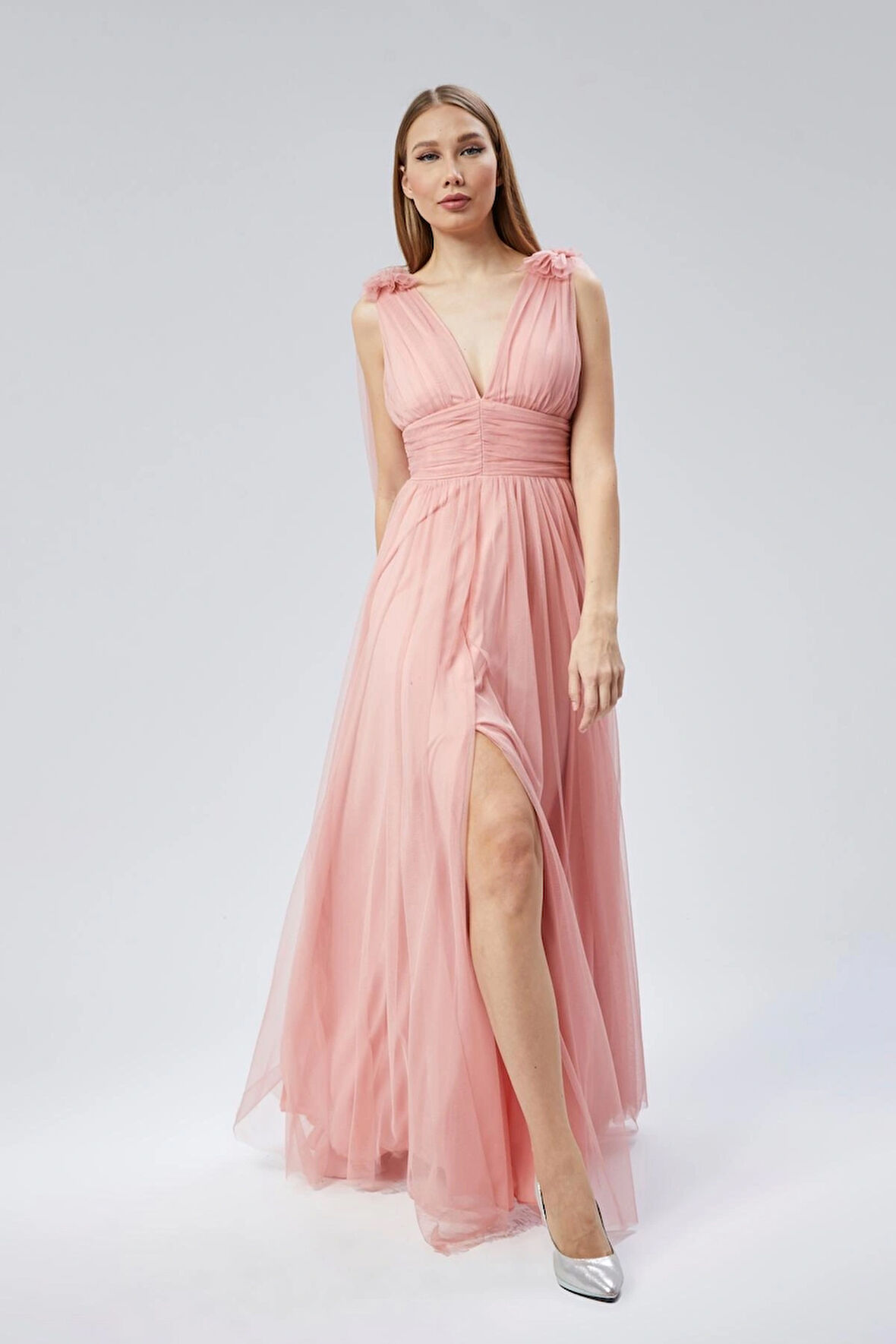 Omuz Detaylı Büzgülü Esnek Tül Abiye Elbise