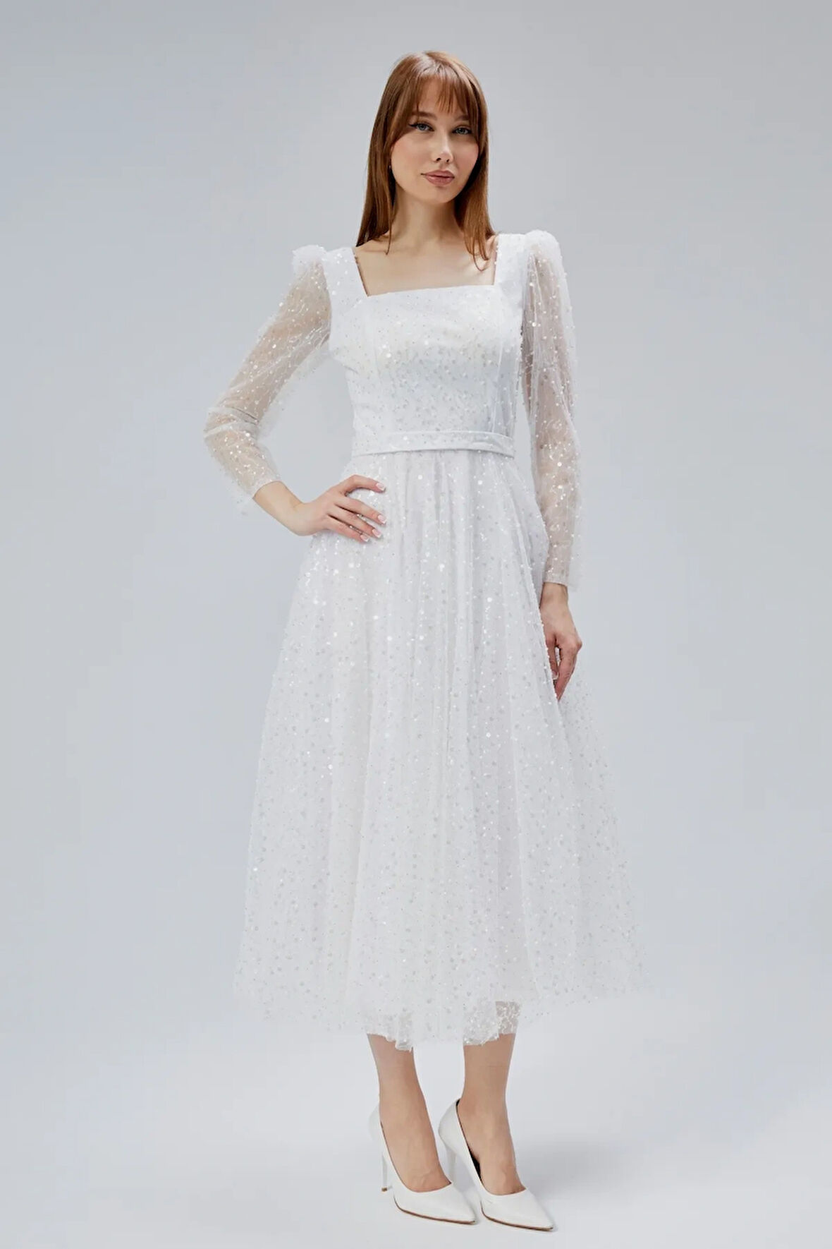  Kadın Kare Yaka Tül Kumaş Üzerine Inci Boncuklu Tül Şık Ve Zarif Abiye Elbise