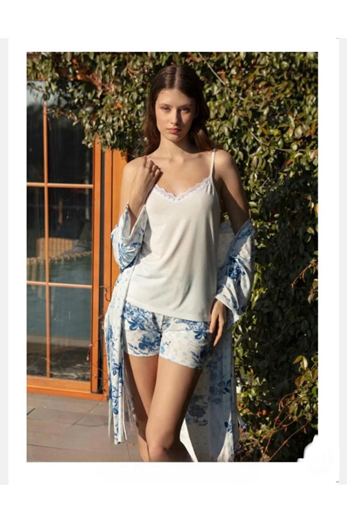 Kadın Ekru Sabahlık Şortlu 3'lü Pijama Takımı P.İ.E..R8.O.Z..7..E.L.T.1.