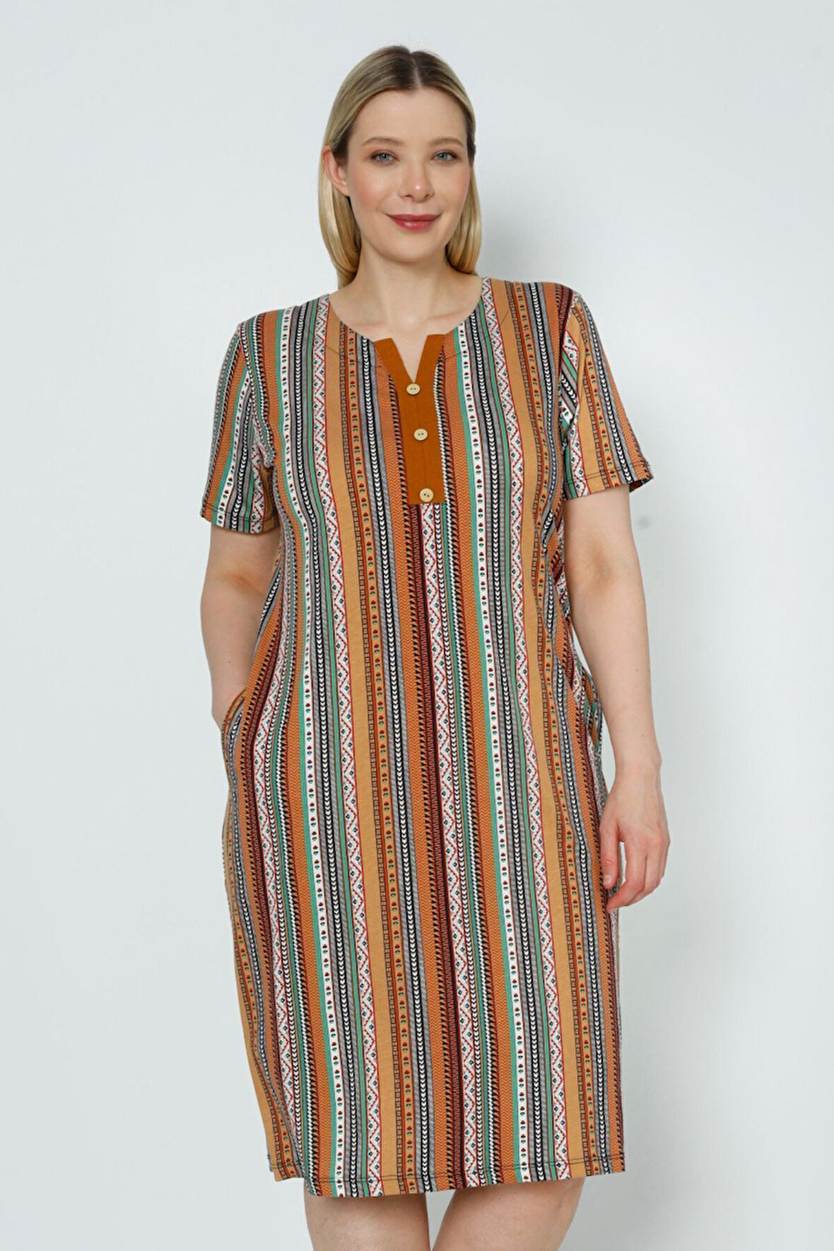 Kadın Kısa Kollu Desenli Cepli Büyük Beden Pamuklu Elbise