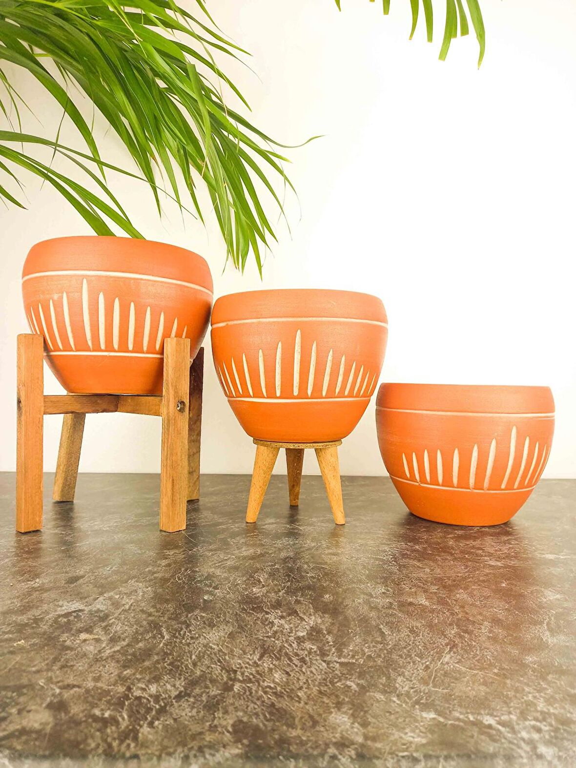 Ev Dekorasyon Dik Çizgi Desenli Terrakota Toprak Saksı Saksılık Salon Çiçeklik Üçlü Set - 15 Cm