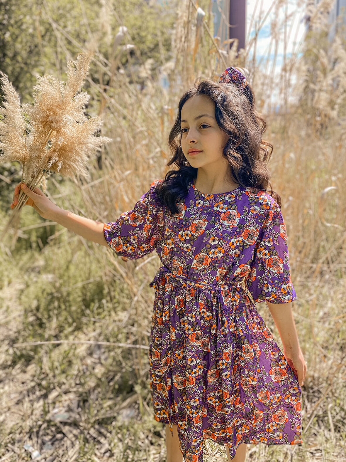 Büzgülü Kemerli ve Tokalı Genç Kız Pamuk Kumaş Elbise