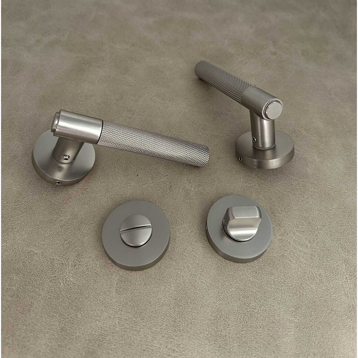 Rivax Meta İnox Zamak Yuvarlak Rozetli Wc Banyo Kapı Kolu 1 Takım