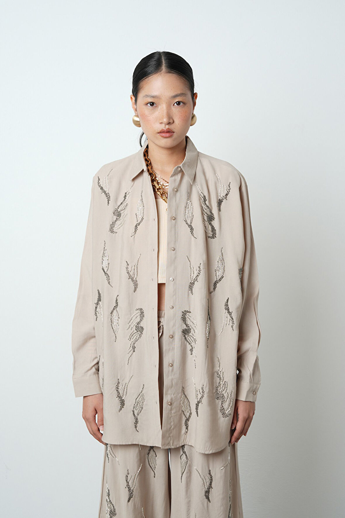 Kadın Önü Taş İşlemeli Düz Renk Oversize Gömlek