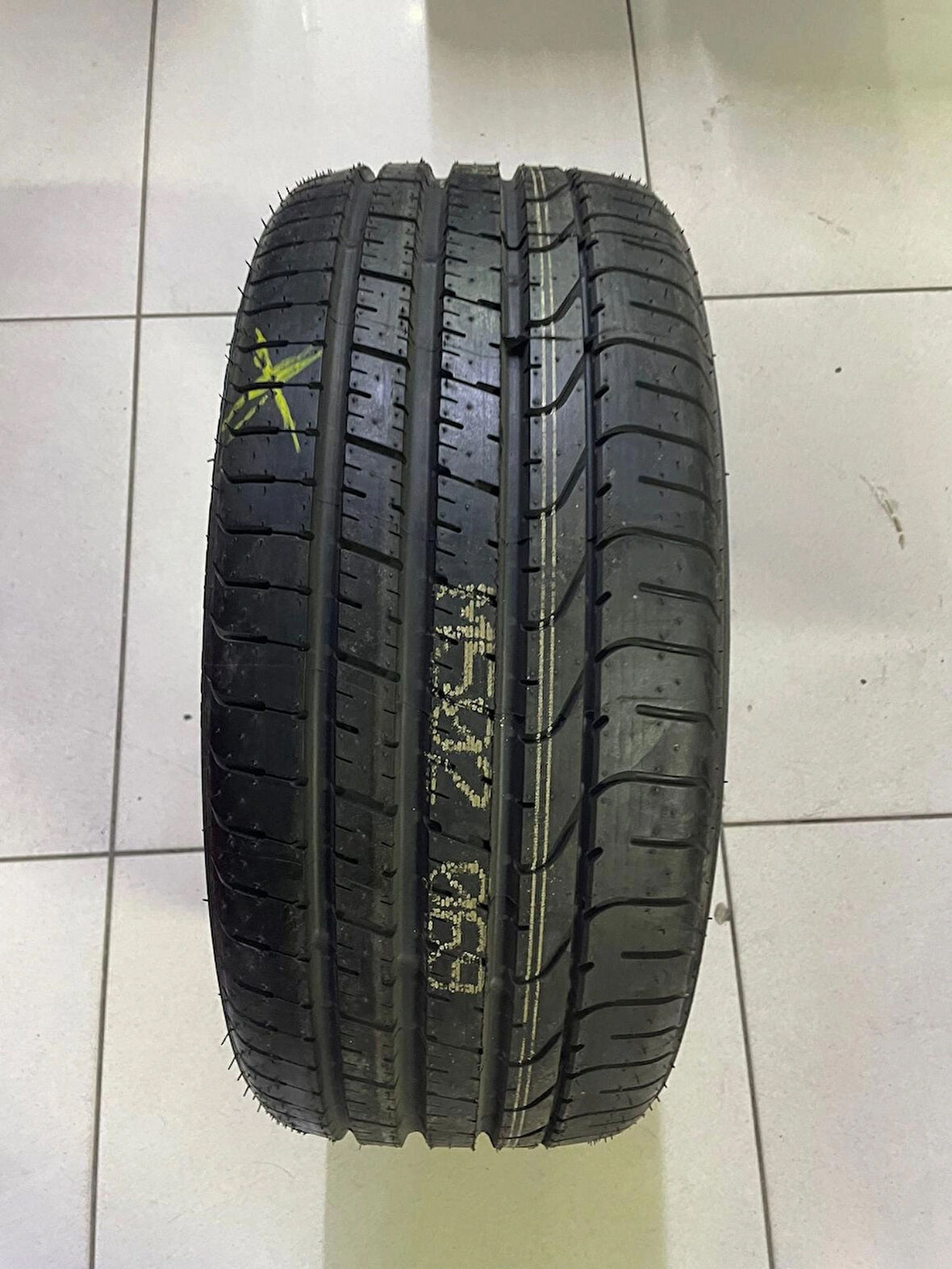 Pirelli 245/30 R19 89Y (*) XL RFT PZero Oto Yaz Lastiği (Üretim: 2020) -