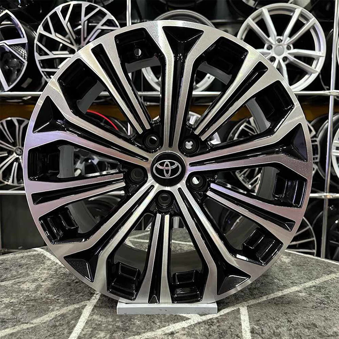 17  inç 5x114.3 TOYOTA COROLLA Jant Modeli Toyota