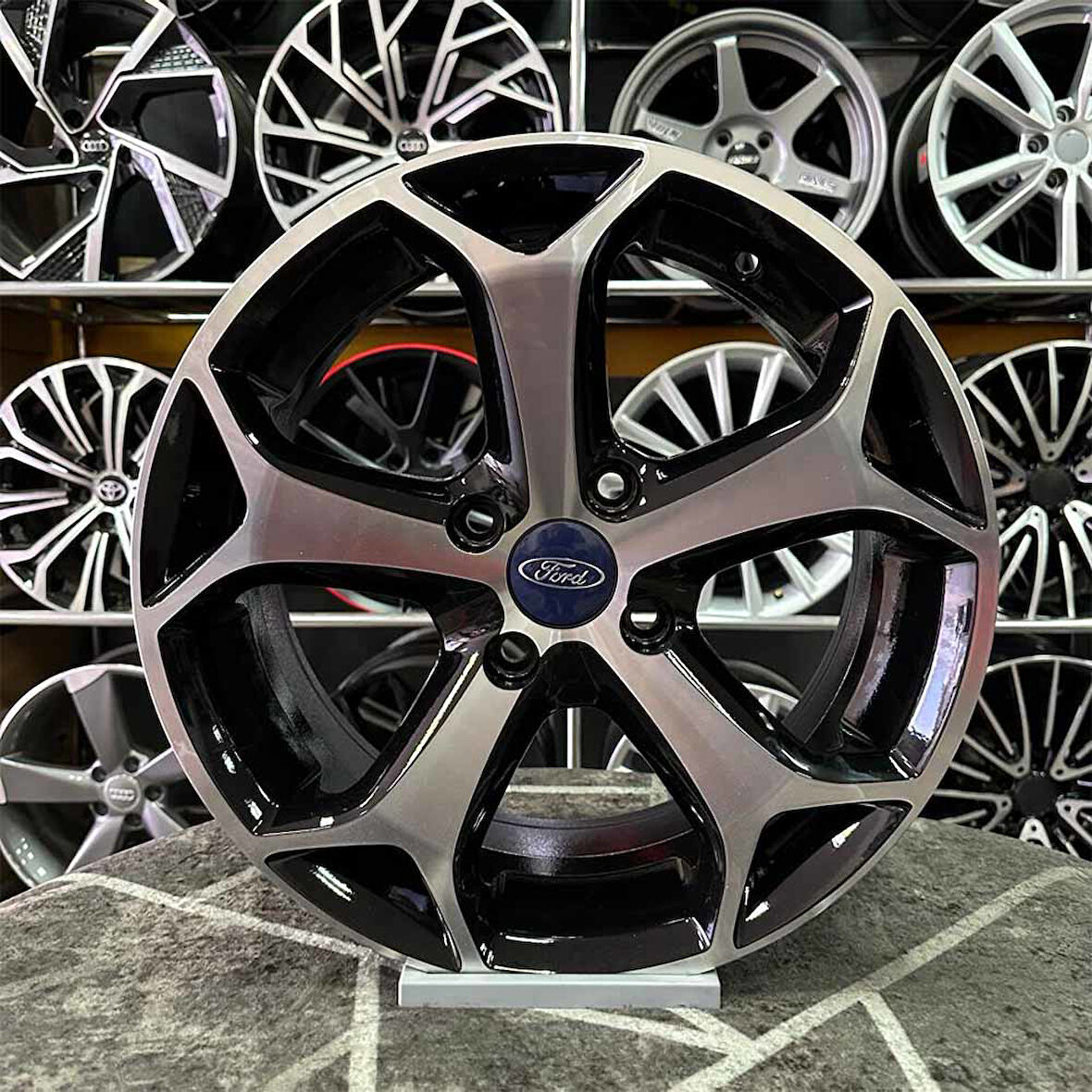 15 inç 4x108 FORD FİESTA Jant Modeli Ford