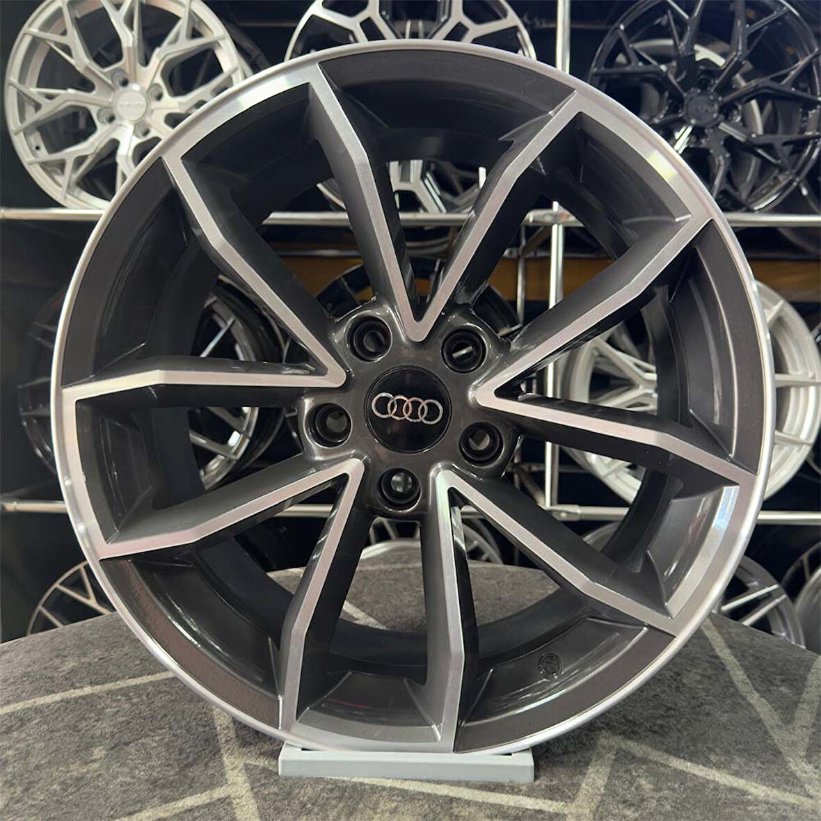 17 inç 5x112 GOLF LEON JETTA UYUMLU Gun Metal Elmas Kesim Jant Modeli Volkswagen Seat Skoda Audi