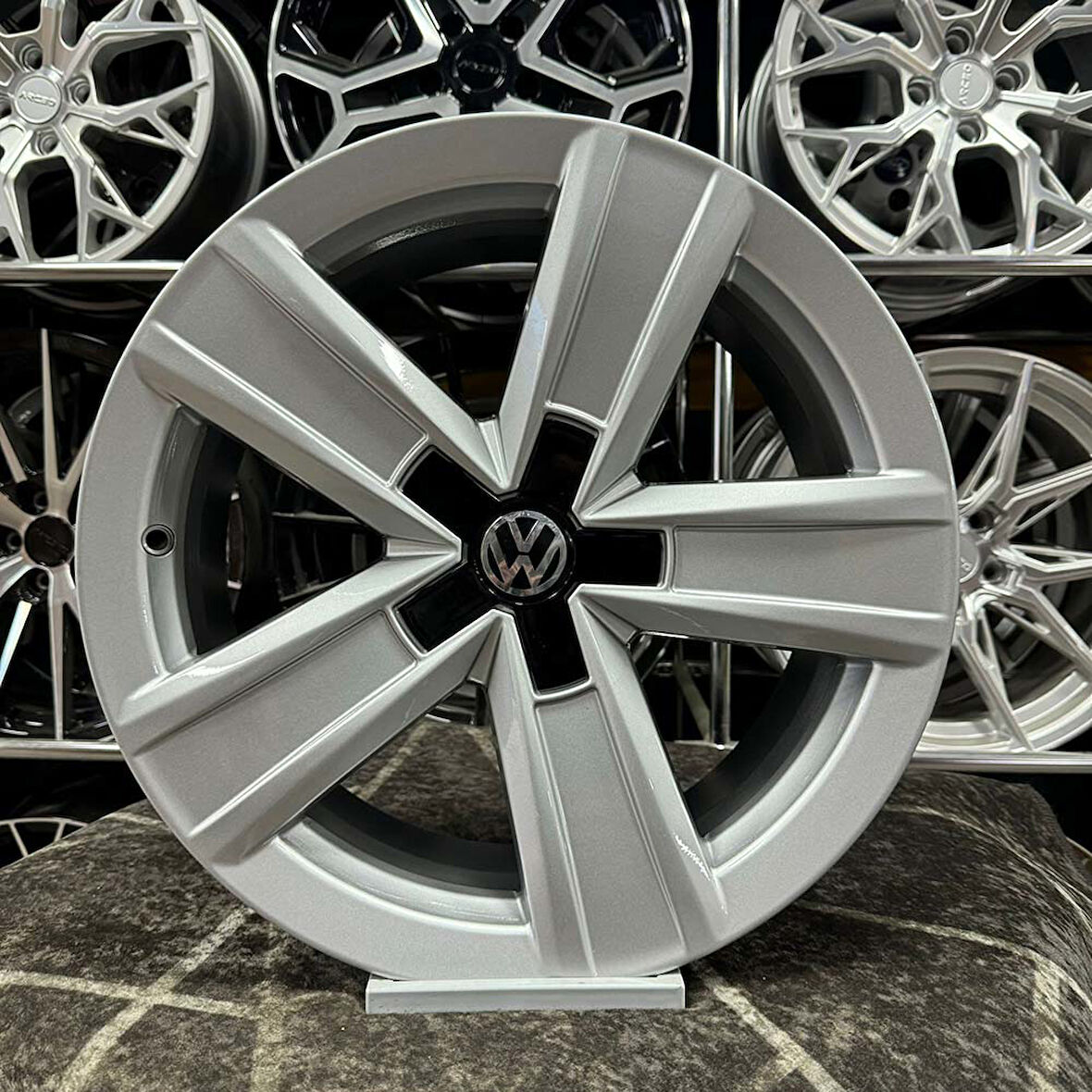 17 inç 5x120 TRANSPORTER Gümüş Jant Modeli Volkswagen