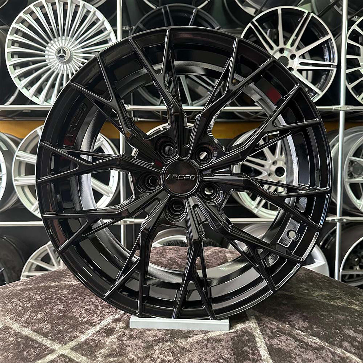 17 inç 5x108 ARCEO ROMA COMBO BERLİNGO RİFTER PARTNER FOCUS MONDEO UYUMLU Siyah Jant Modeli Opel Peugeot Citroen Ford