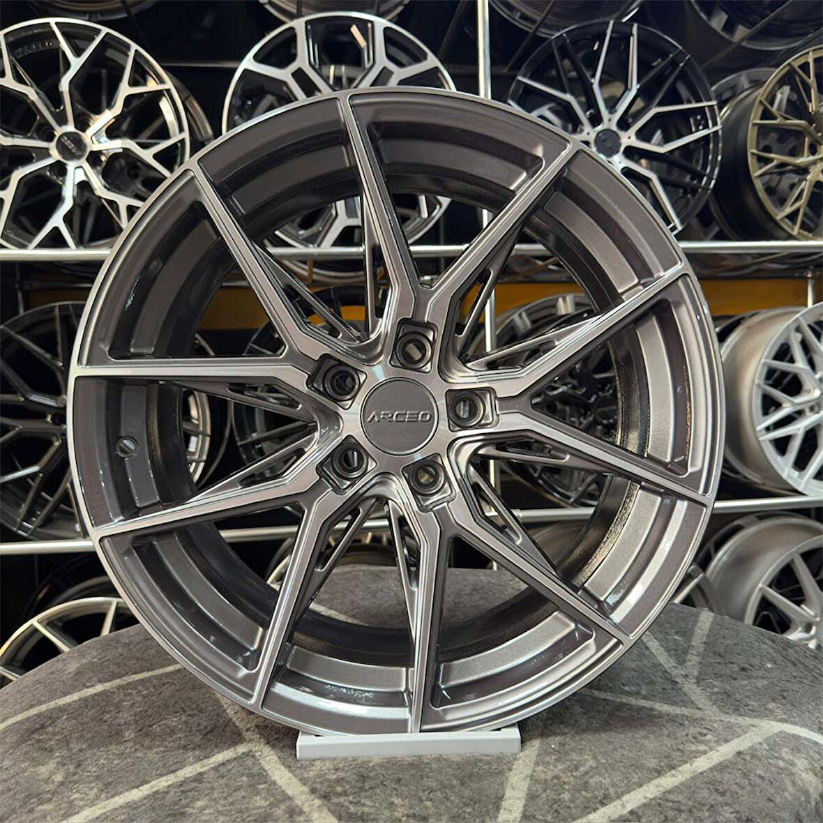 18 inç 5x112 ARCEO MARSEİLLE GOLF LEON JETTA UYUMLU Titanyum Elmas Kesim Jant Modeli Volkswagen Seat Skoda Audi