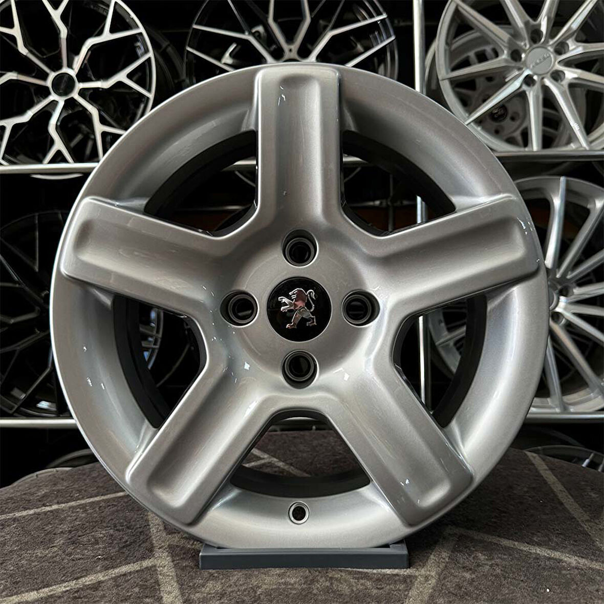 15 inç 4x108 PEUGEOT RC Gümüş Jant Modeli Peugeot