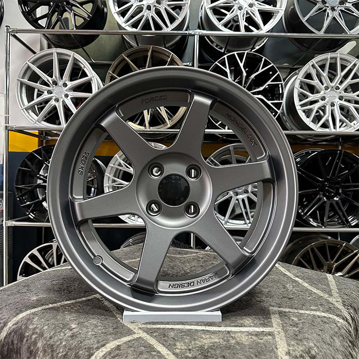 17 inç 4x100 VOLK T37 Gun Metal Jant Modeli