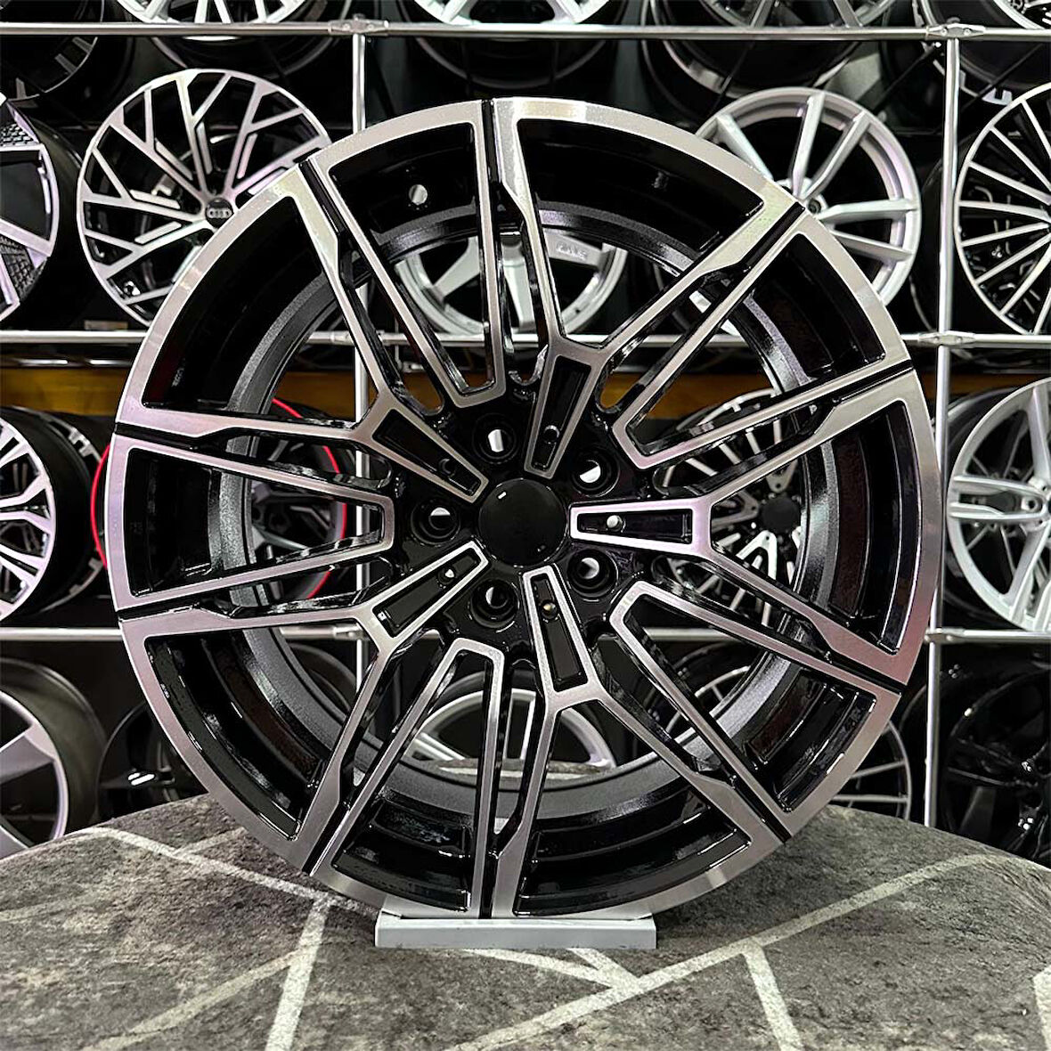 20 inç 5x112 G20 G30 Siyah Elmas Kesim Jant Modeli Bmw