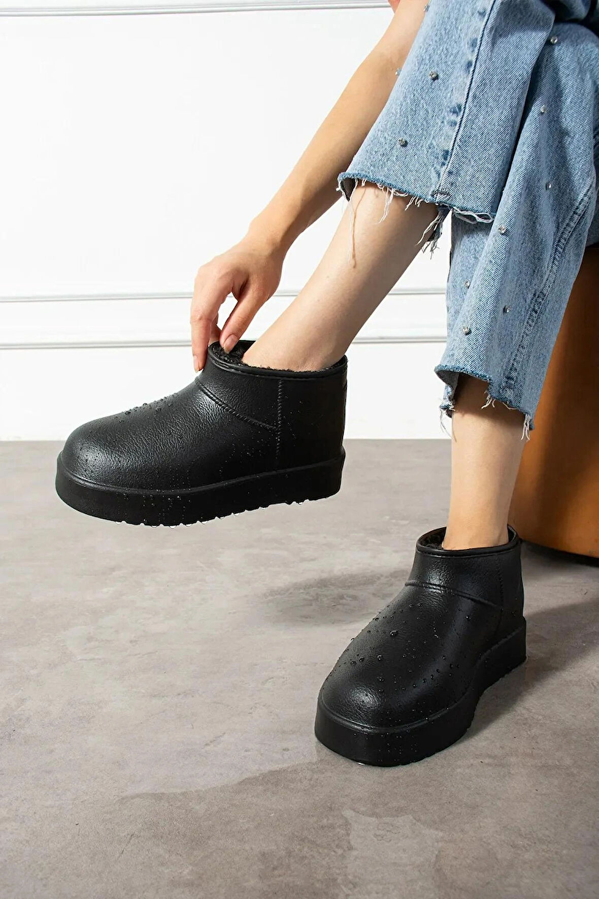 Mira Su Geçirmez İçi Suni Kürklü Soğuk Hava Dayanıklı Kalın Taban Kadın Bot