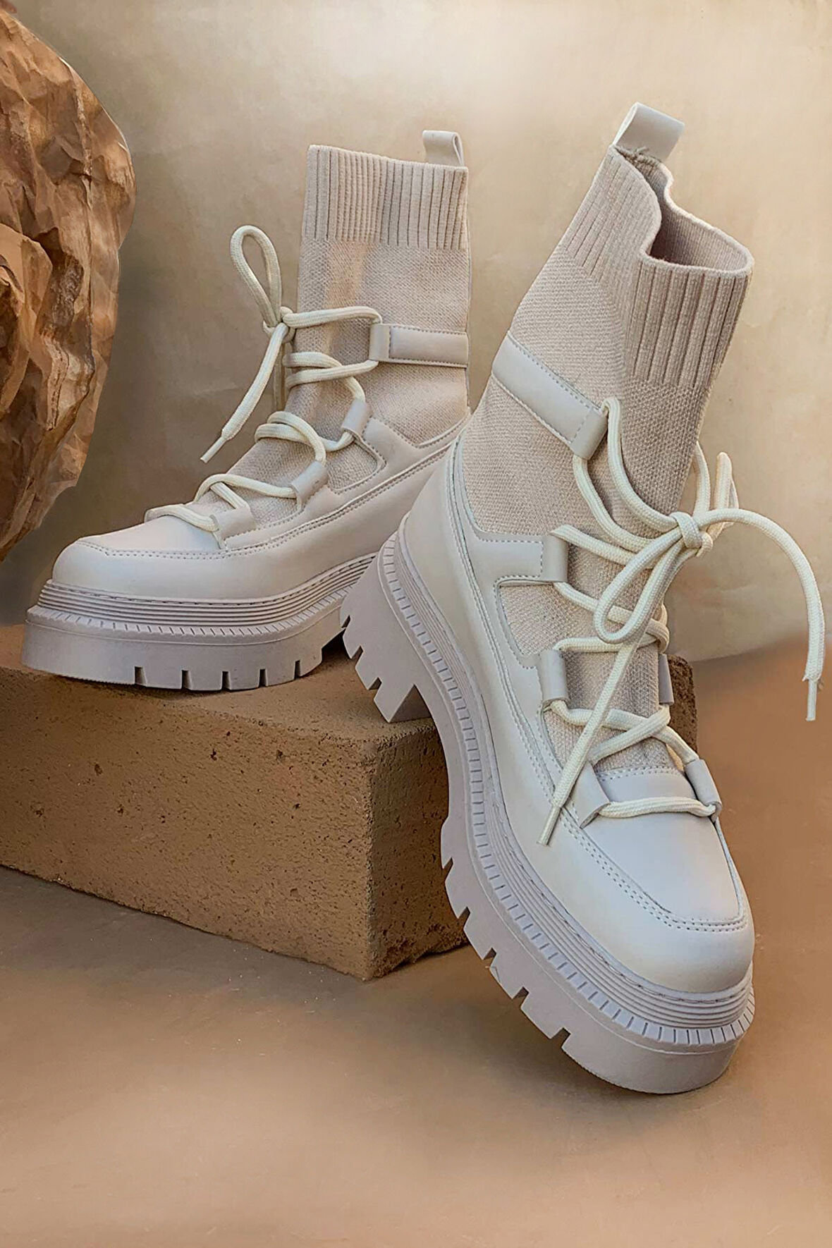 Yüksek Kalın Tabanlı Triko Detaylı Kışlık Postal Bot-Bej-40