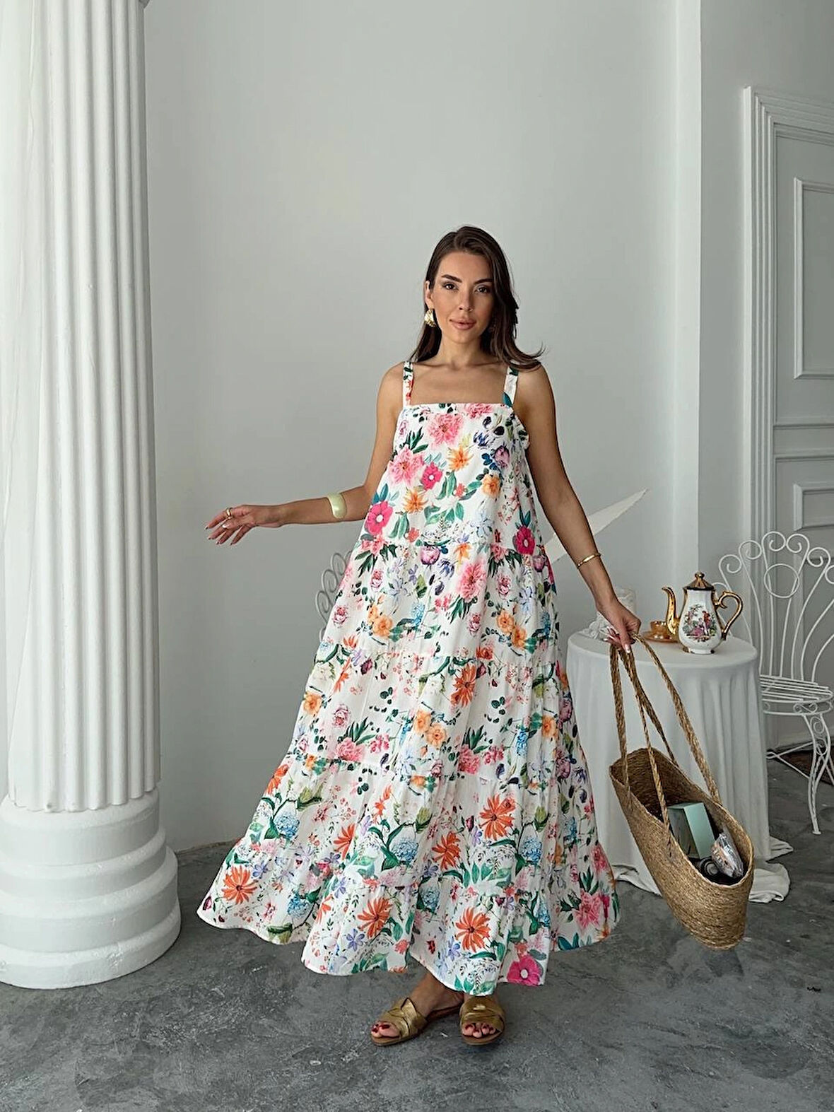 Ekru - Çiçek Desen Kare Yaka Uzun Elbise