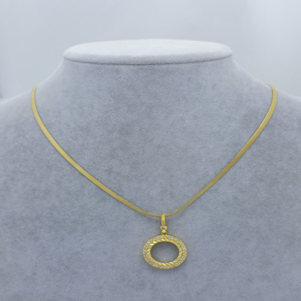 Yeni Sezon 22 Ayar Altın Kaplama İtalyan Zincir'li Çeyrek Altın Çerçeve'li Kadın Kolye