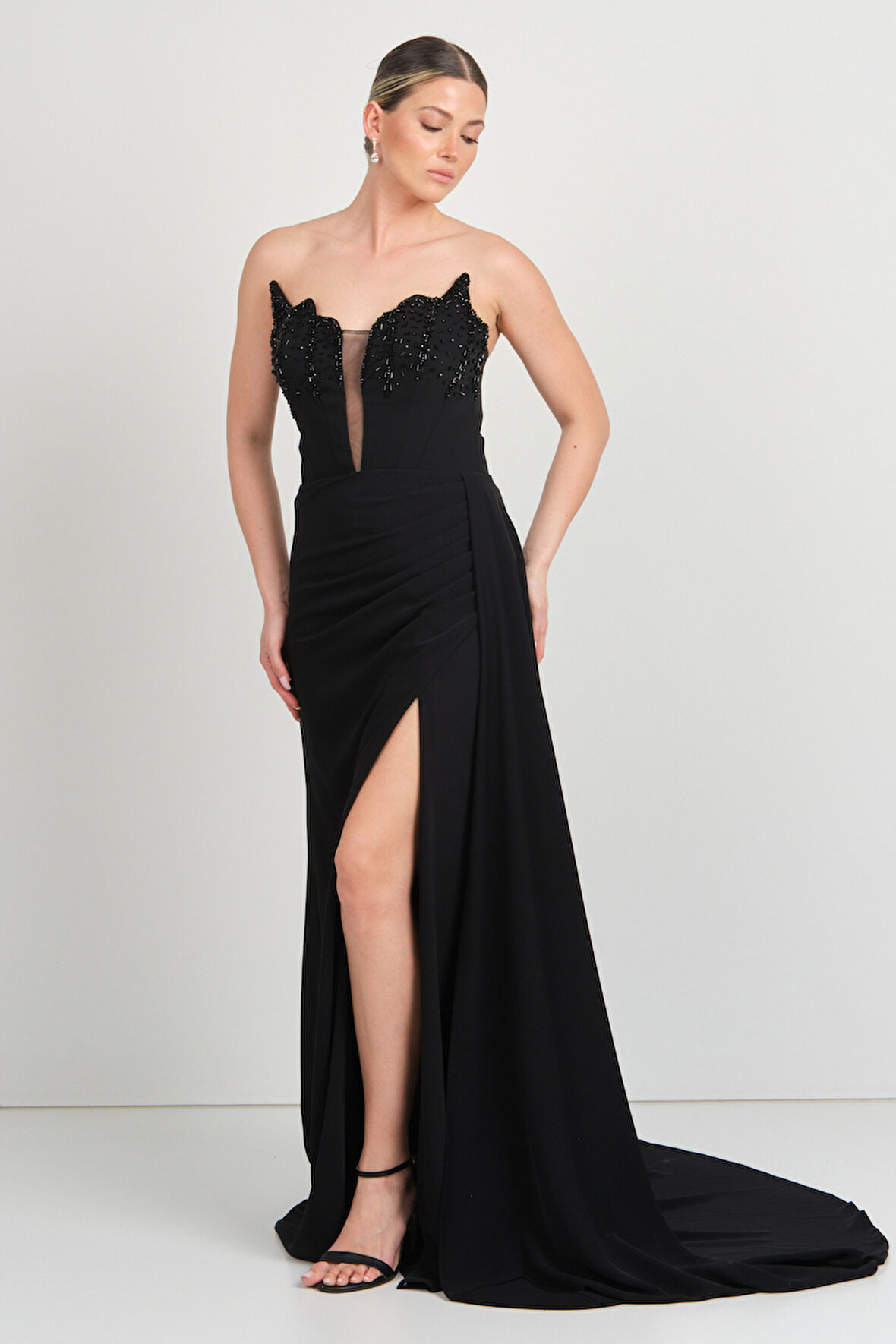 Mor Sposa Kadın Derin Yırtmaçlı Göğsü Taş İşlemeli Krep Kumaş Abiye Elbise 7636 Siyah