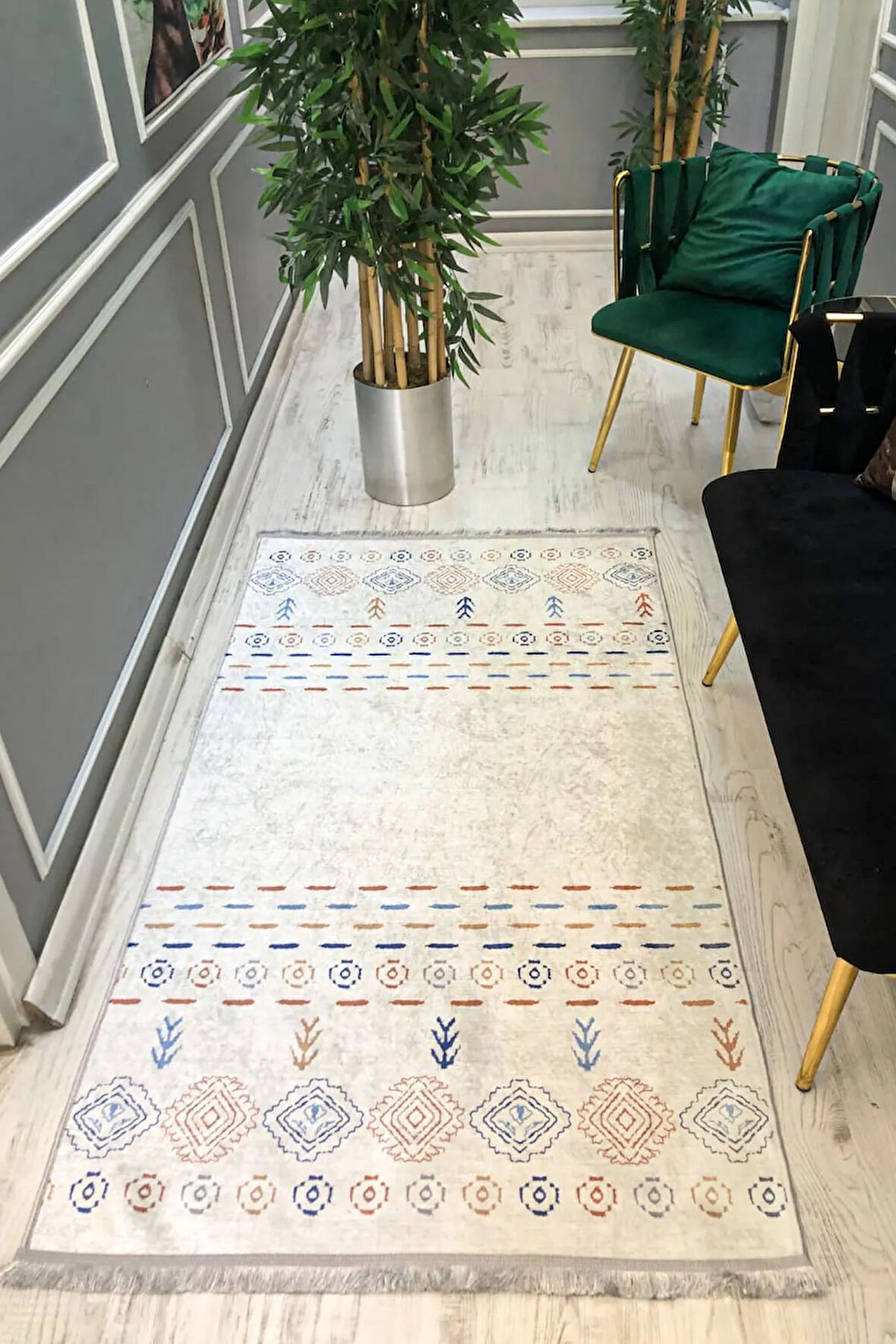 Kaymaz Taban Yıkanabilir Beyaz Zemin Vintage Kilim Desen Halı