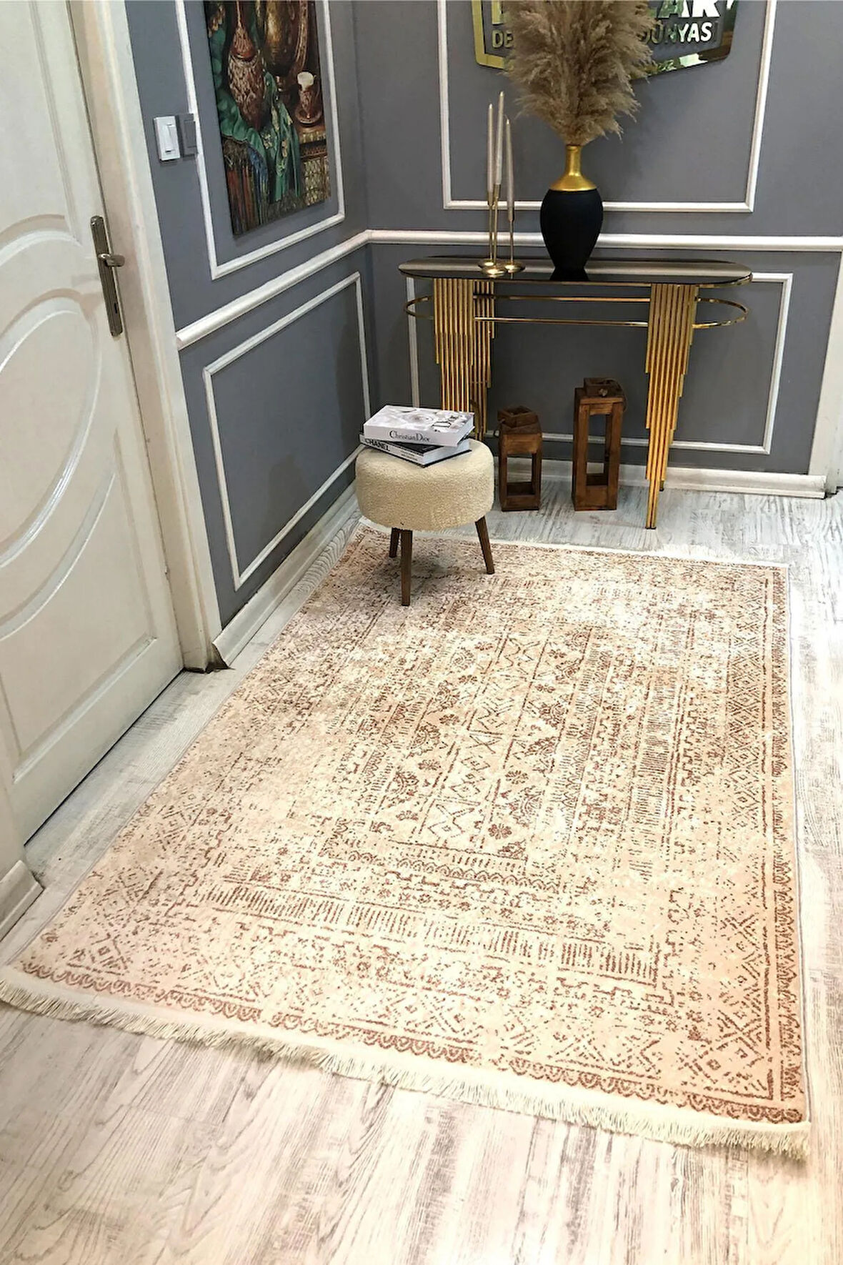 Kaymaz Taban Yıkanabilir Krem Renk Vintage Halı