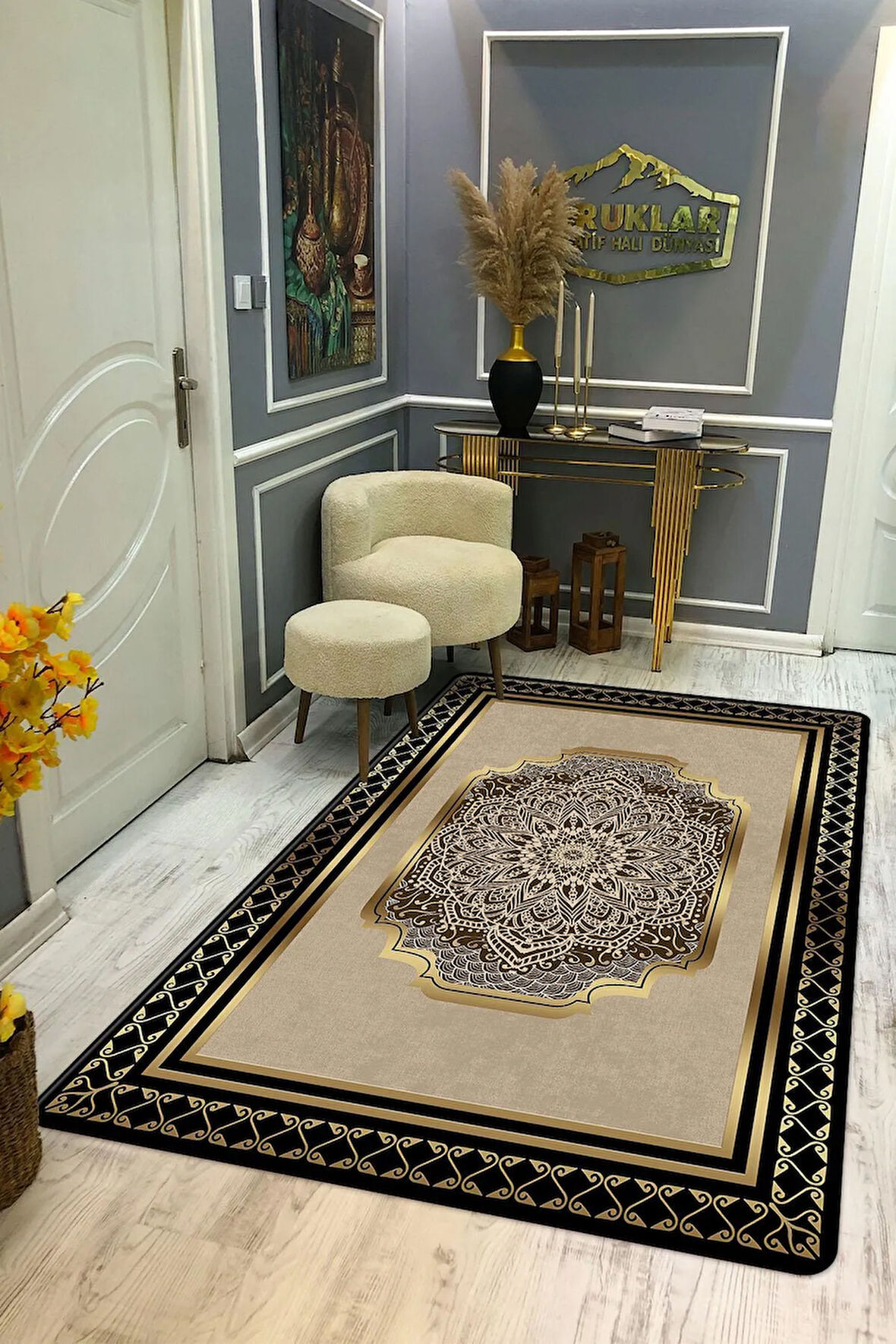 Kaymaz Taban Yıkanabilir Dijital Baskı Çerçeveli Gold Çizgili Halı