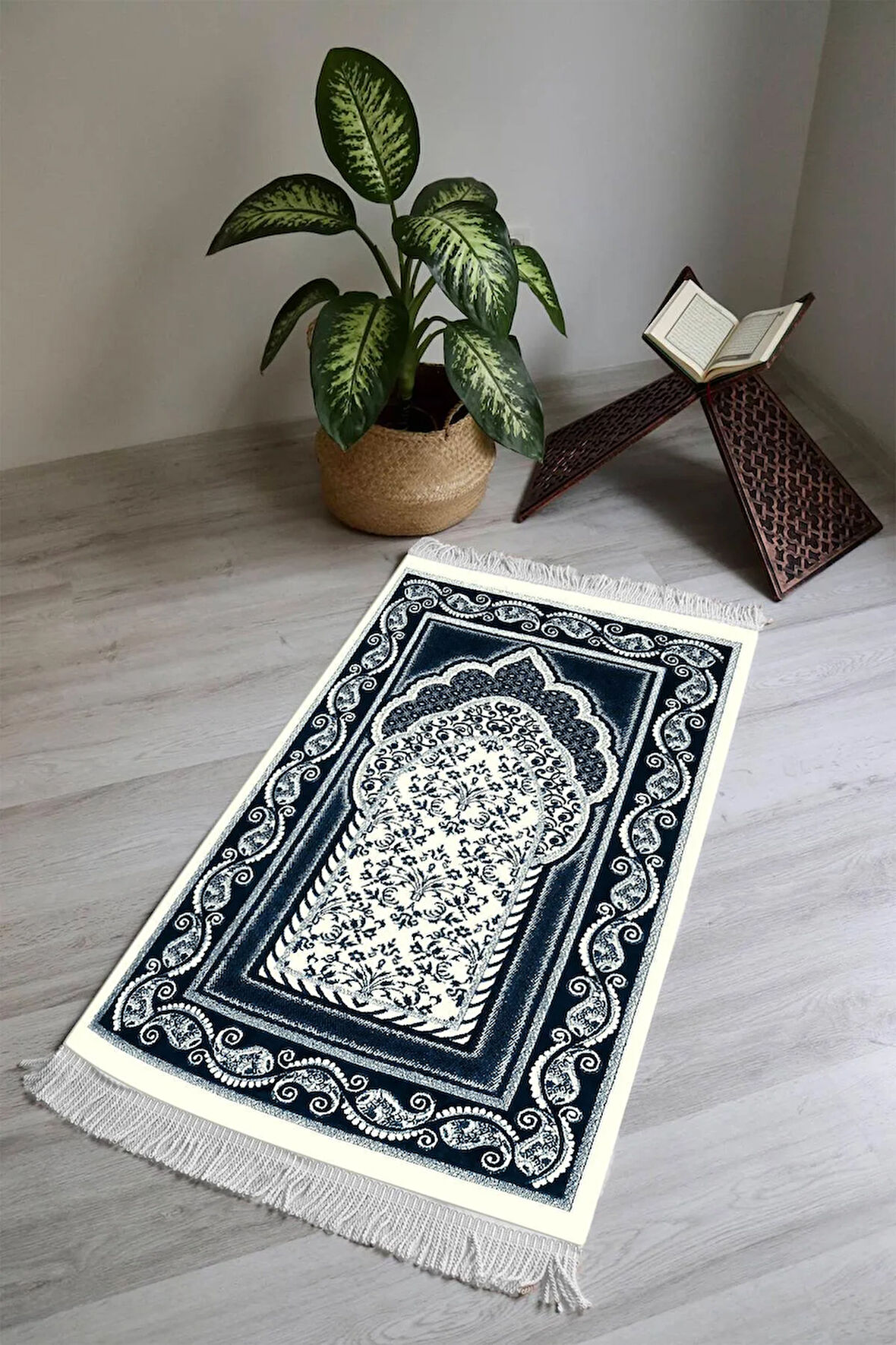 Dijital Baskı Kaymaz Taban Yıkanabilir Püsküllü Seccade