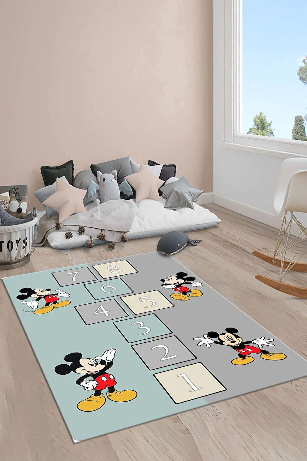 Kaymaz Taban Makinede Yıkanabilir Mickey Mouse Seksek Desenli Çocuk Halısı