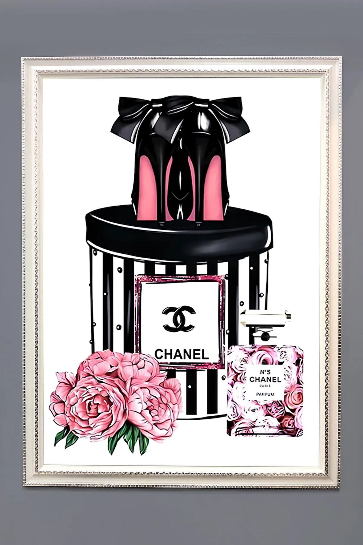 Dekoratif Modern Çerçeveli Coco Parfüm Çiçek Desenli Duvar Tablosu 50x70 CM